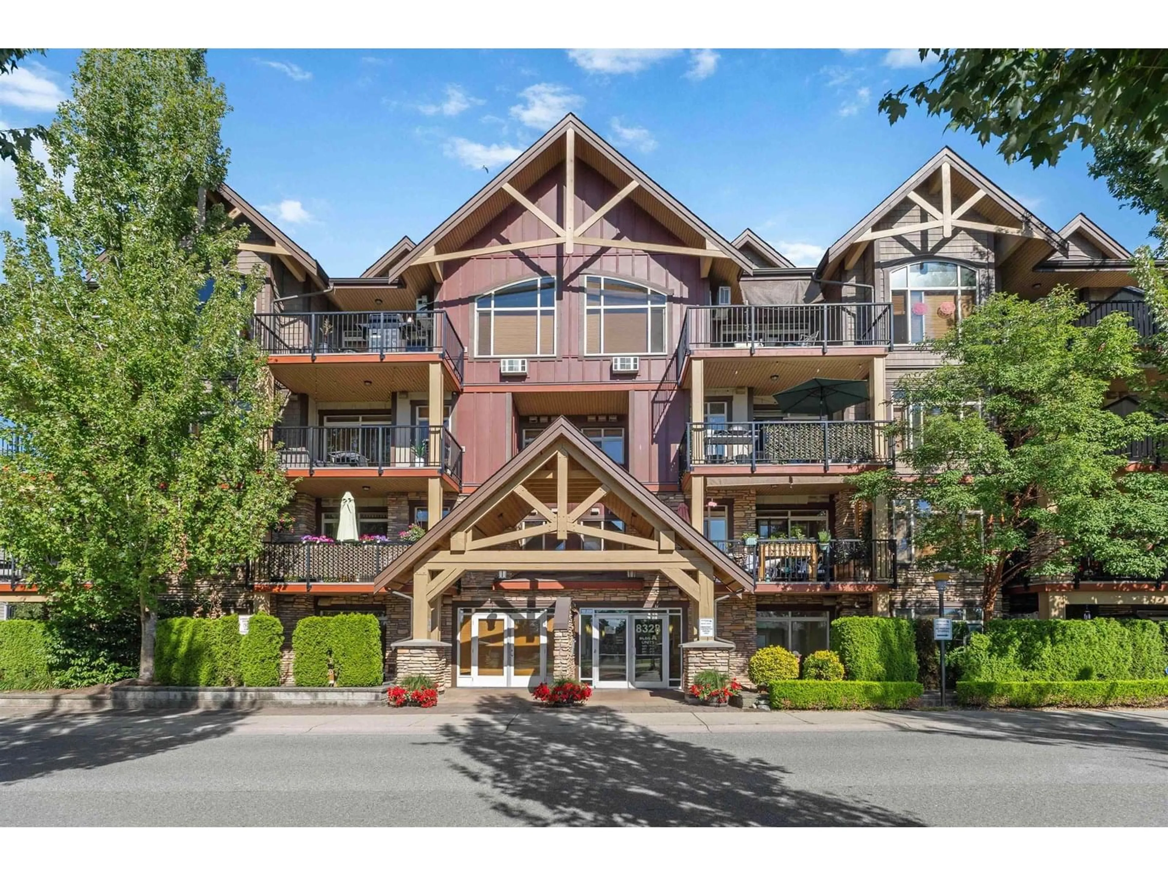 Indoor foyer for 109 - 8328 207A, Langley British Columbia V2Y0K5