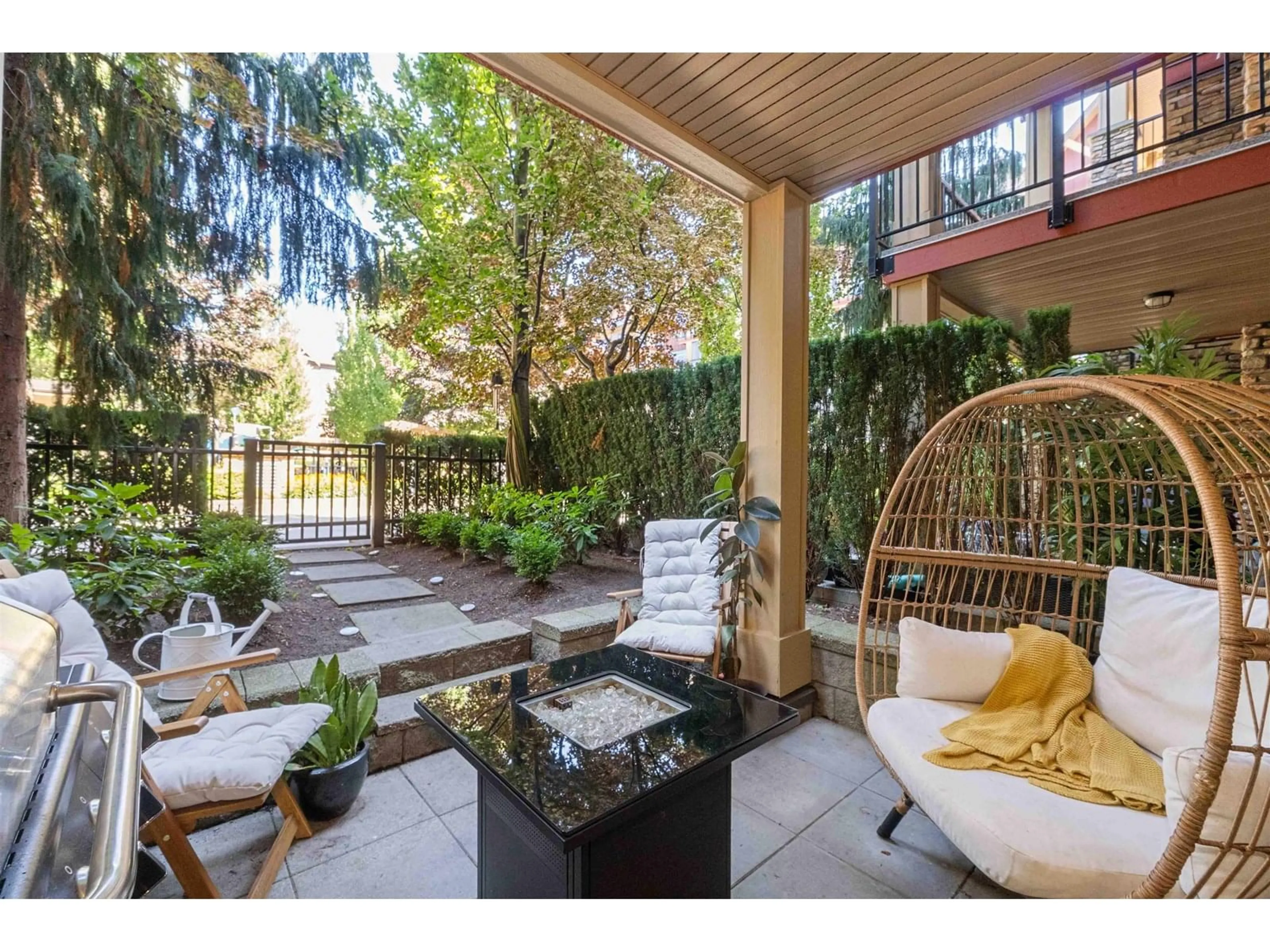 Patio, street for 109 - 8328 207A, Langley British Columbia V2Y0K5