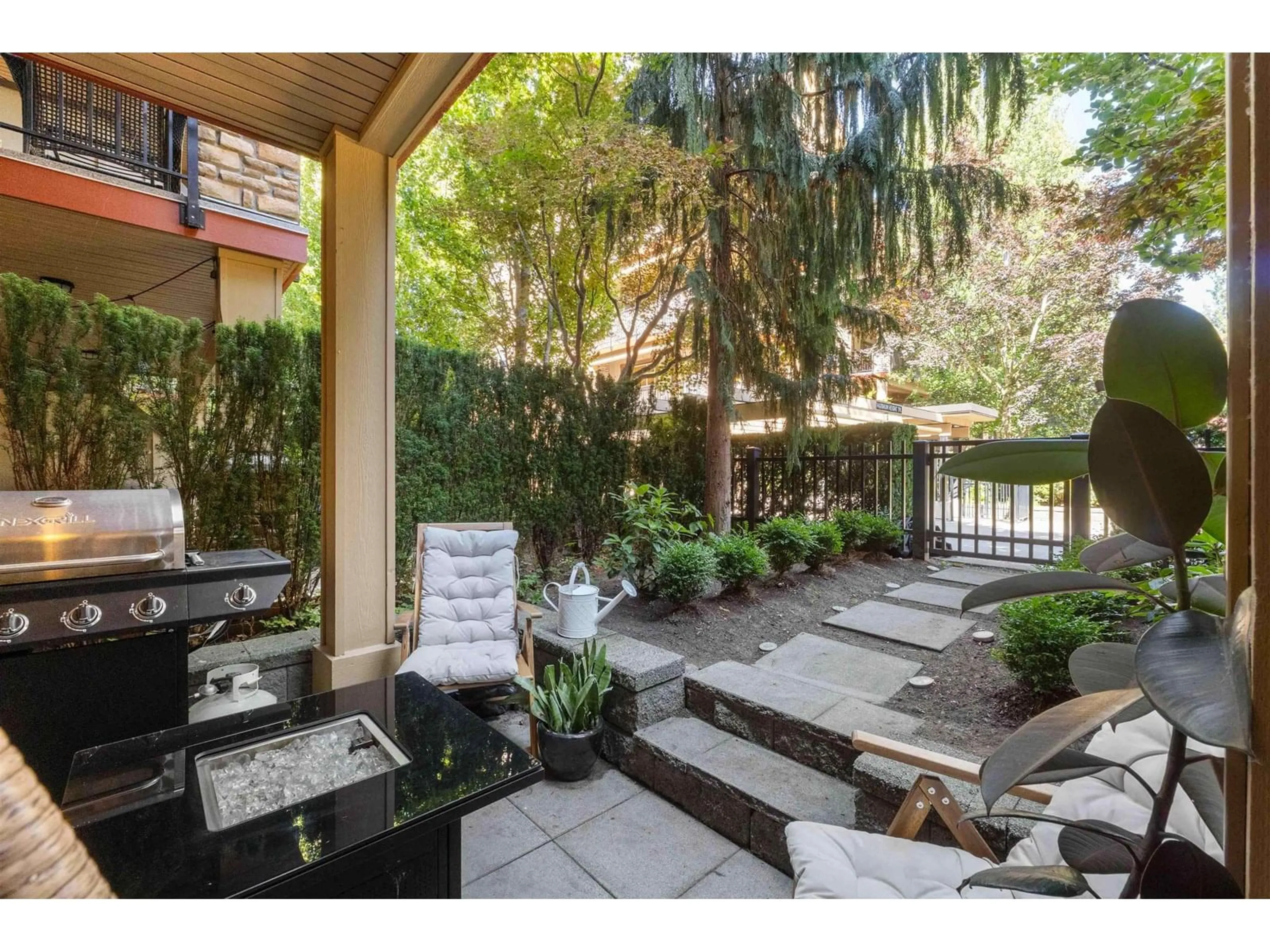 Patio, street for 109 - 8328 207A, Langley British Columbia V2Y0K5