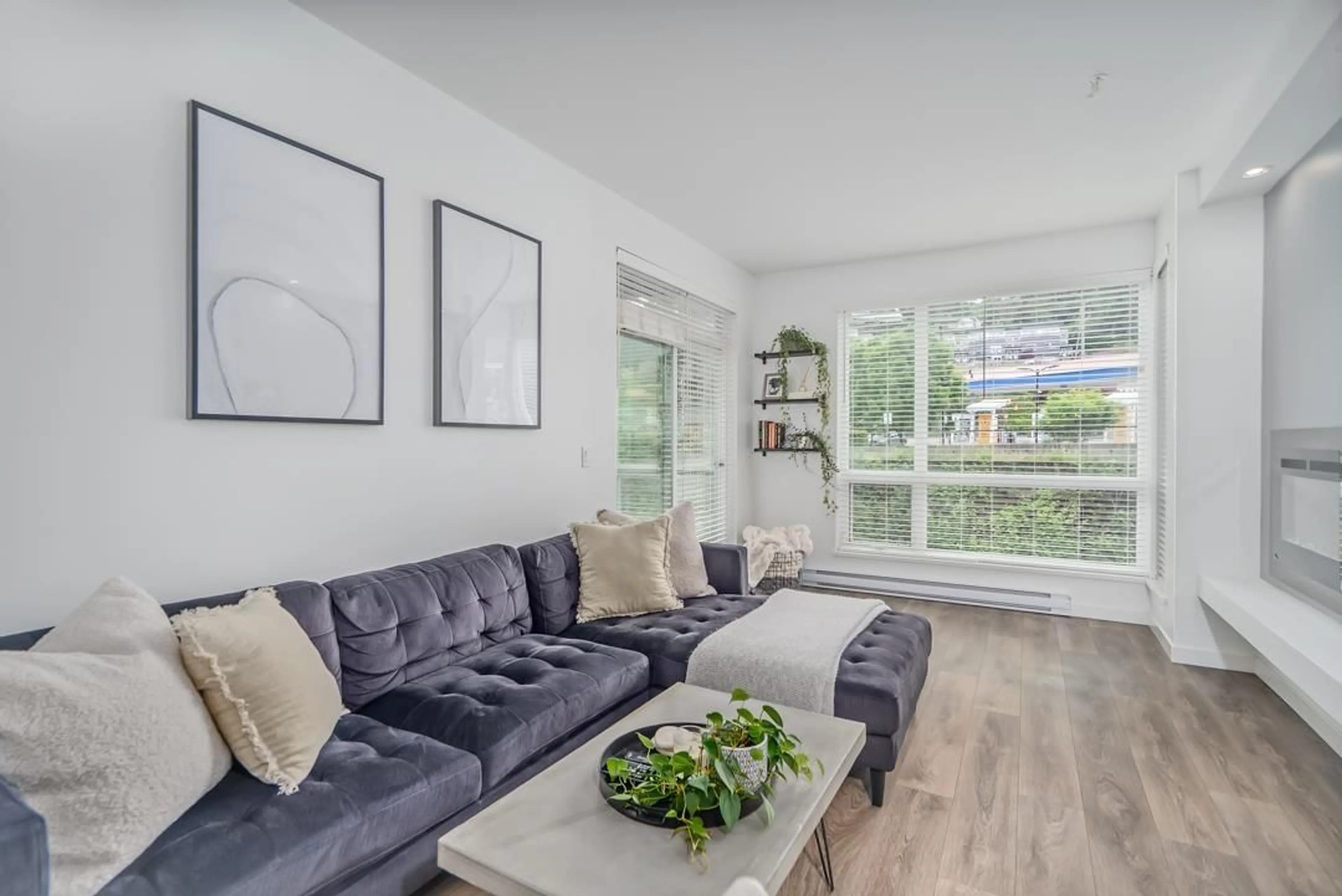 Living room with furniture, unknown for 206 - 2242 WHATCOM, Abbotsford British Columbia V3G0G2