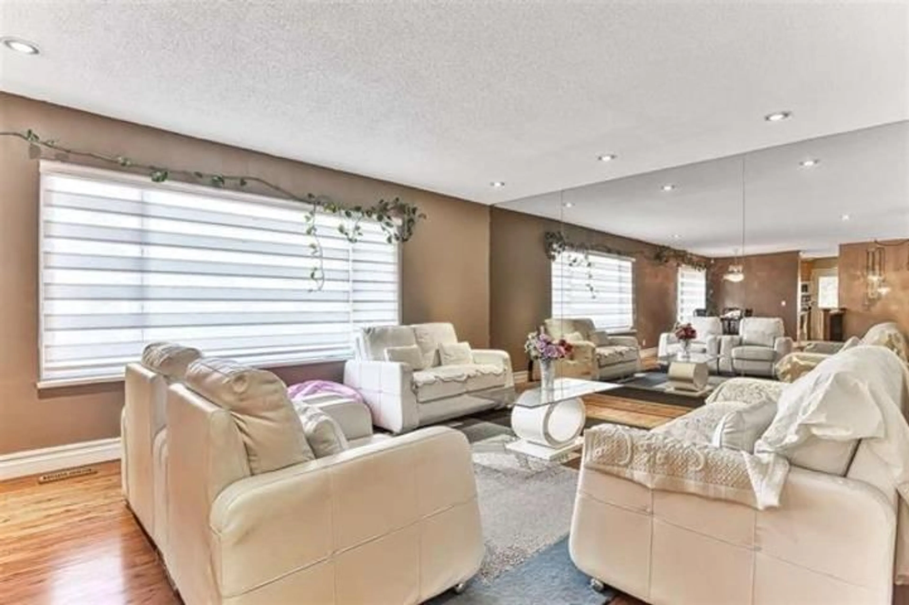 Living room with furniture, unknown for 11662 89A, Delta British Columbia V4C7G5