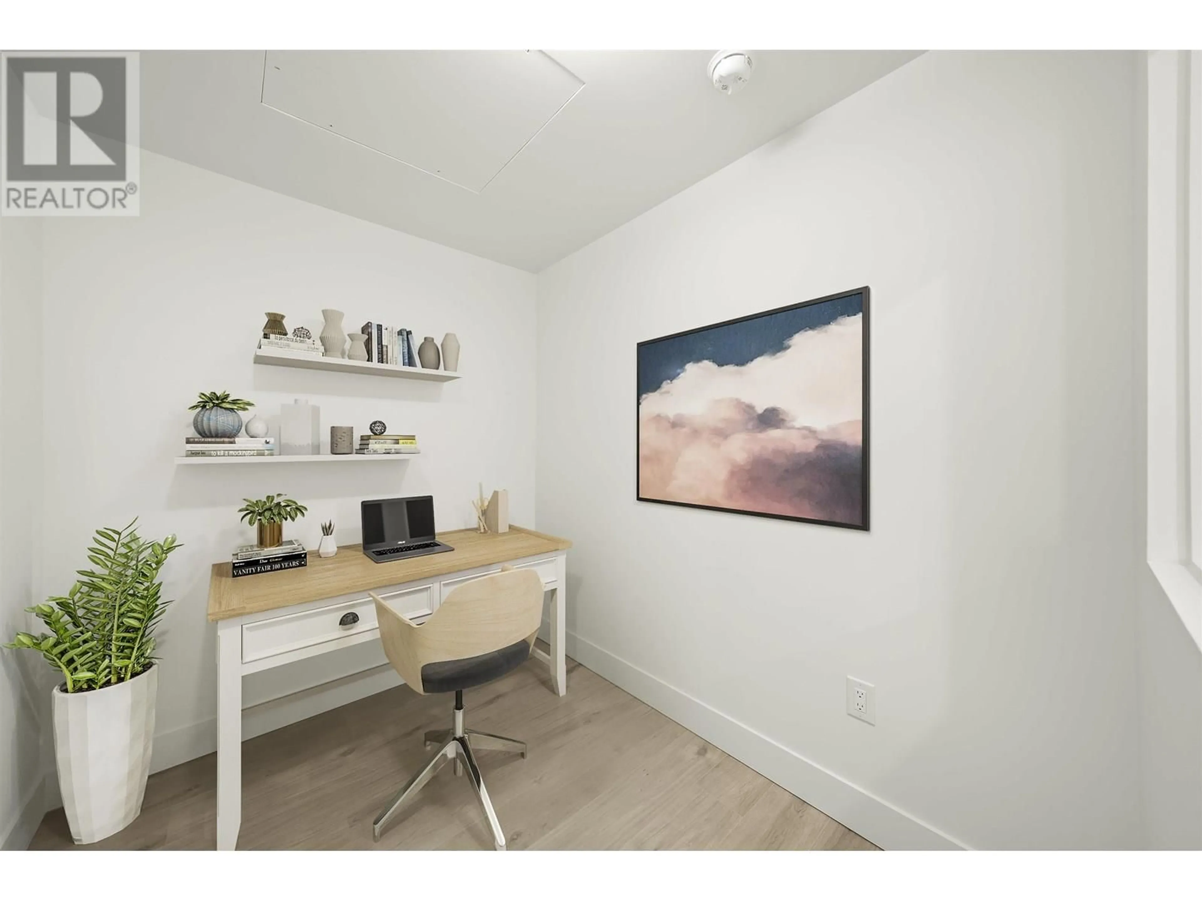 A pic of a room for 317 - 4788 HASTINGS STREET, Burnaby British Columbia V5C0P4