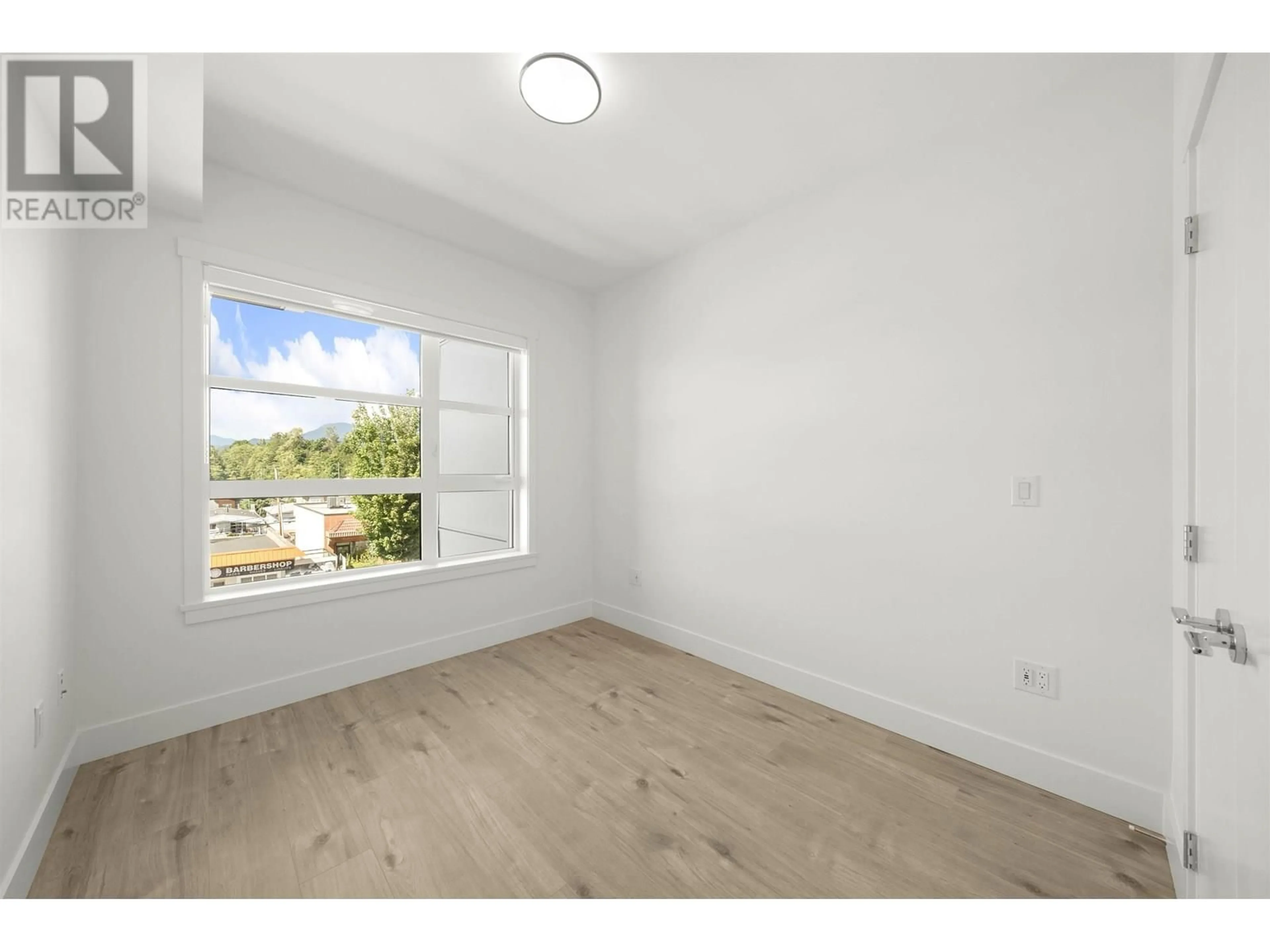 A pic of a room for 317 - 4788 HASTINGS STREET, Burnaby British Columbia V5C0P4