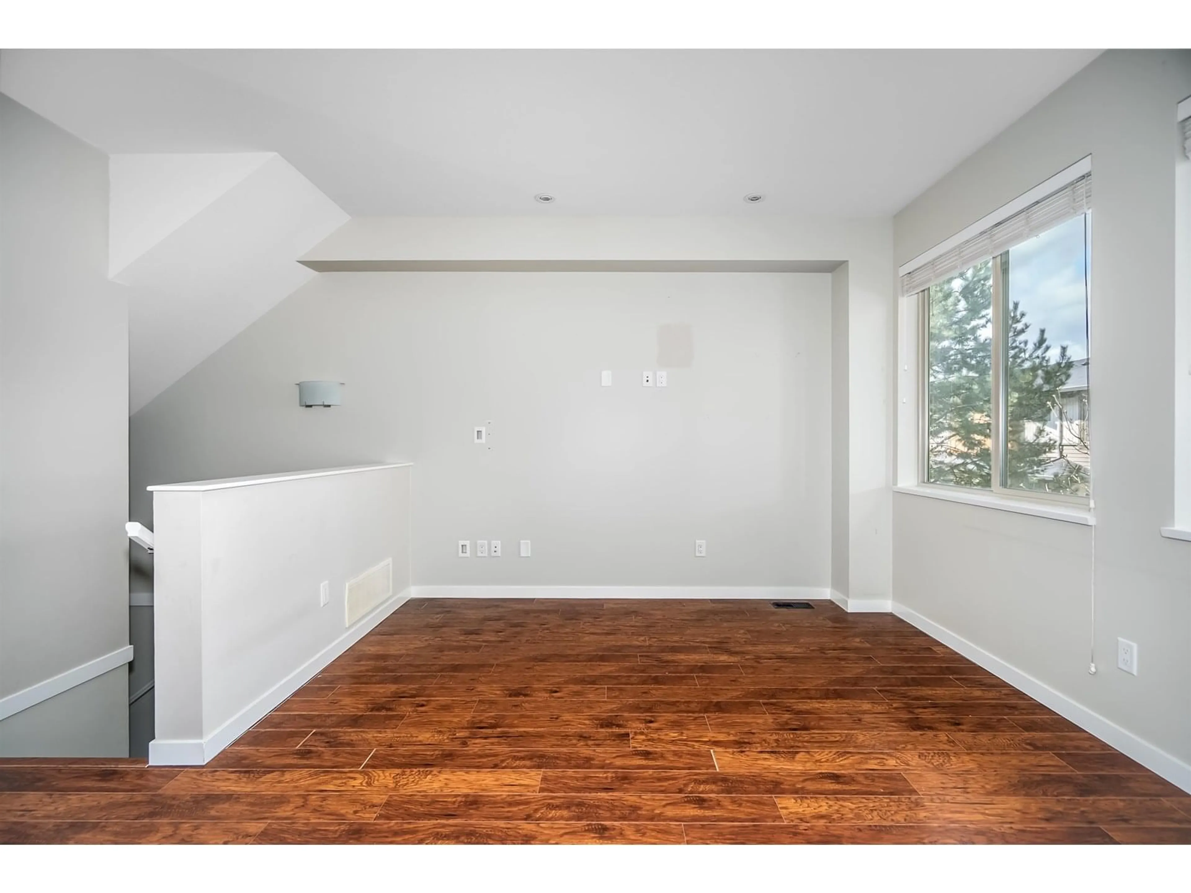 A pic of a room for 35 - 34248 KING, Abbotsford British Columbia V2S0B1