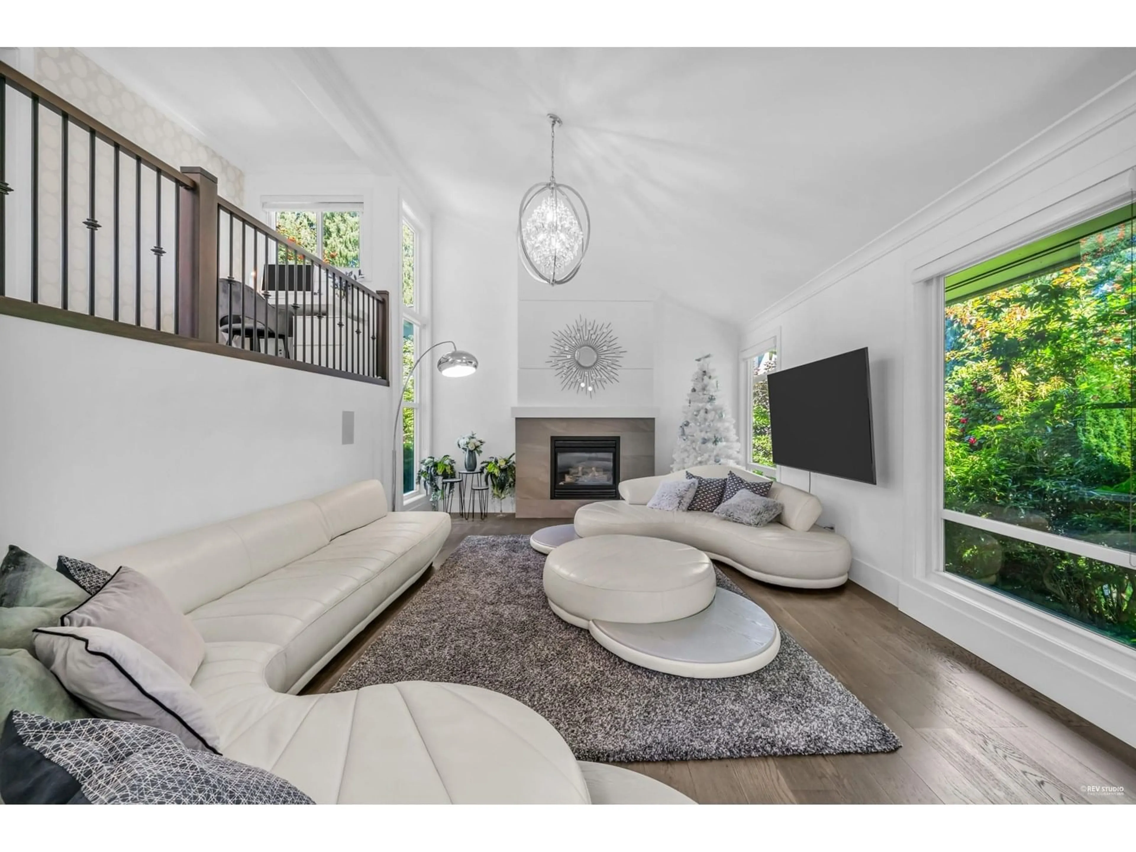 Living room with furniture, unknown for 1723 AMBLE GREENE, Surrey British Columbia V4A6H3