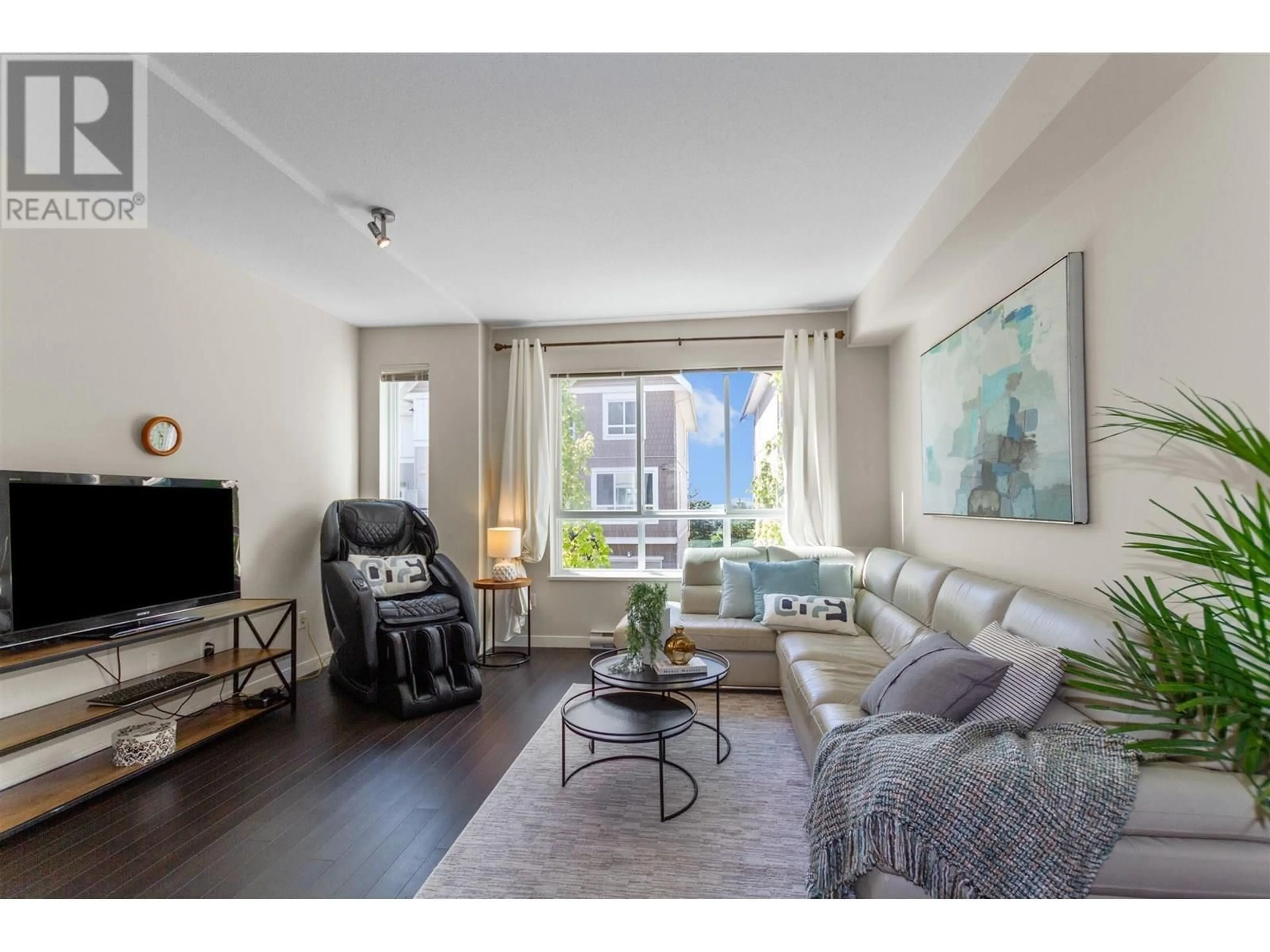 Living room with furniture, unknown for 20 - 1295 SOBALL STREET, Coquitlam British Columbia V3E0G9