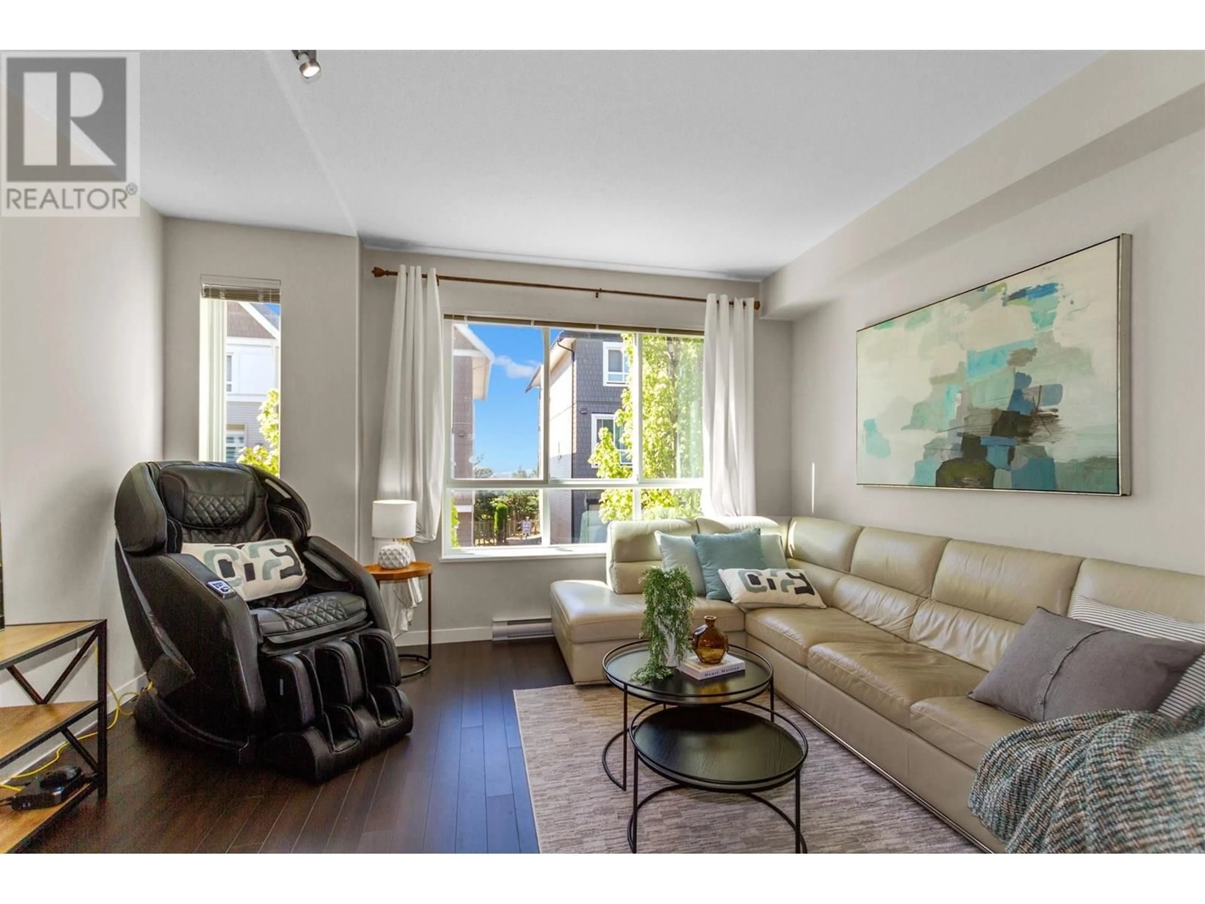 Living room with furniture, unknown for 20 - 1295 SOBALL STREET, Coquitlam British Columbia V3E0G9