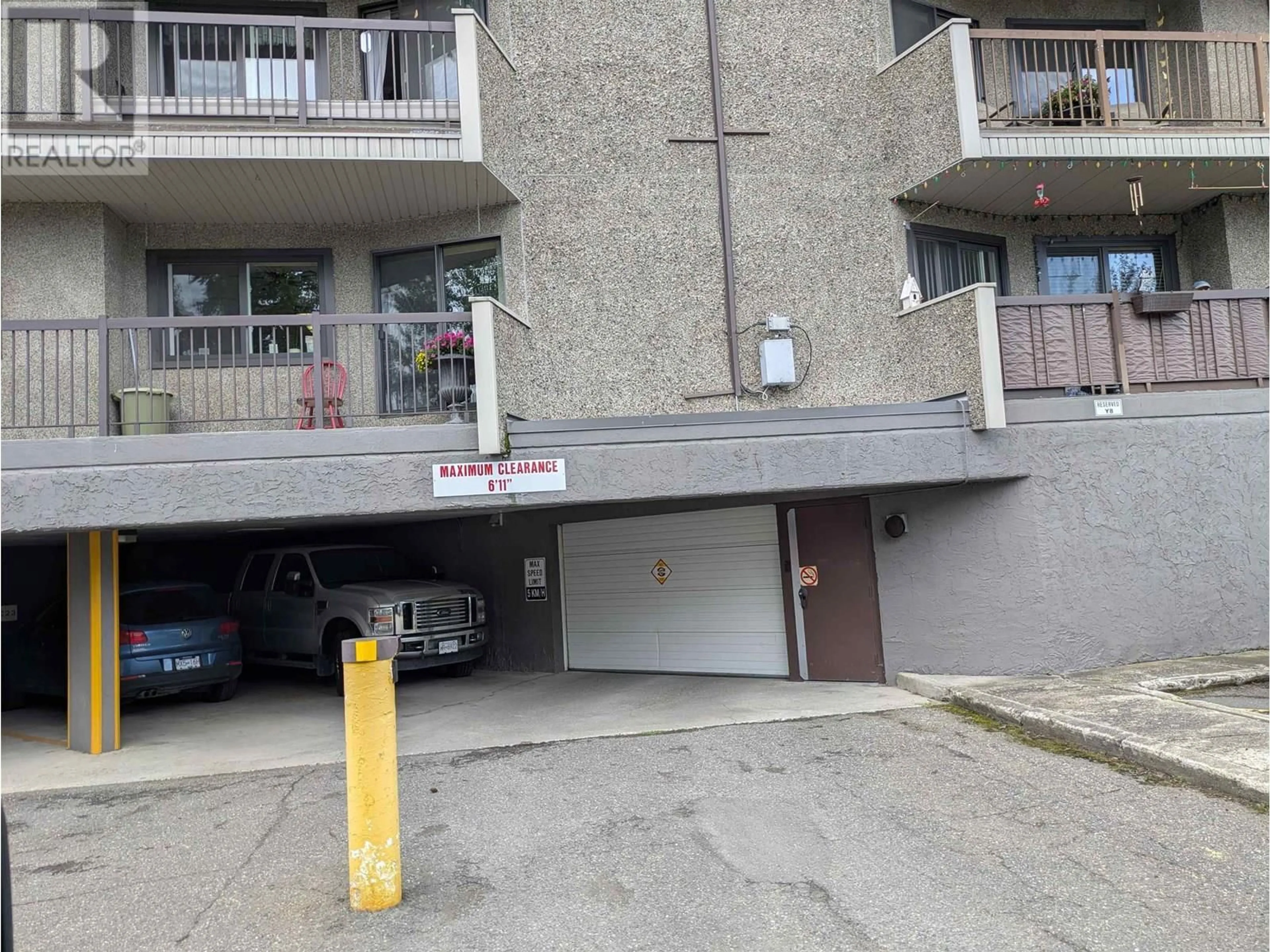 Parking for 319 - 4288 15TH AVENUE, Prince George British Columbia V2M5K6