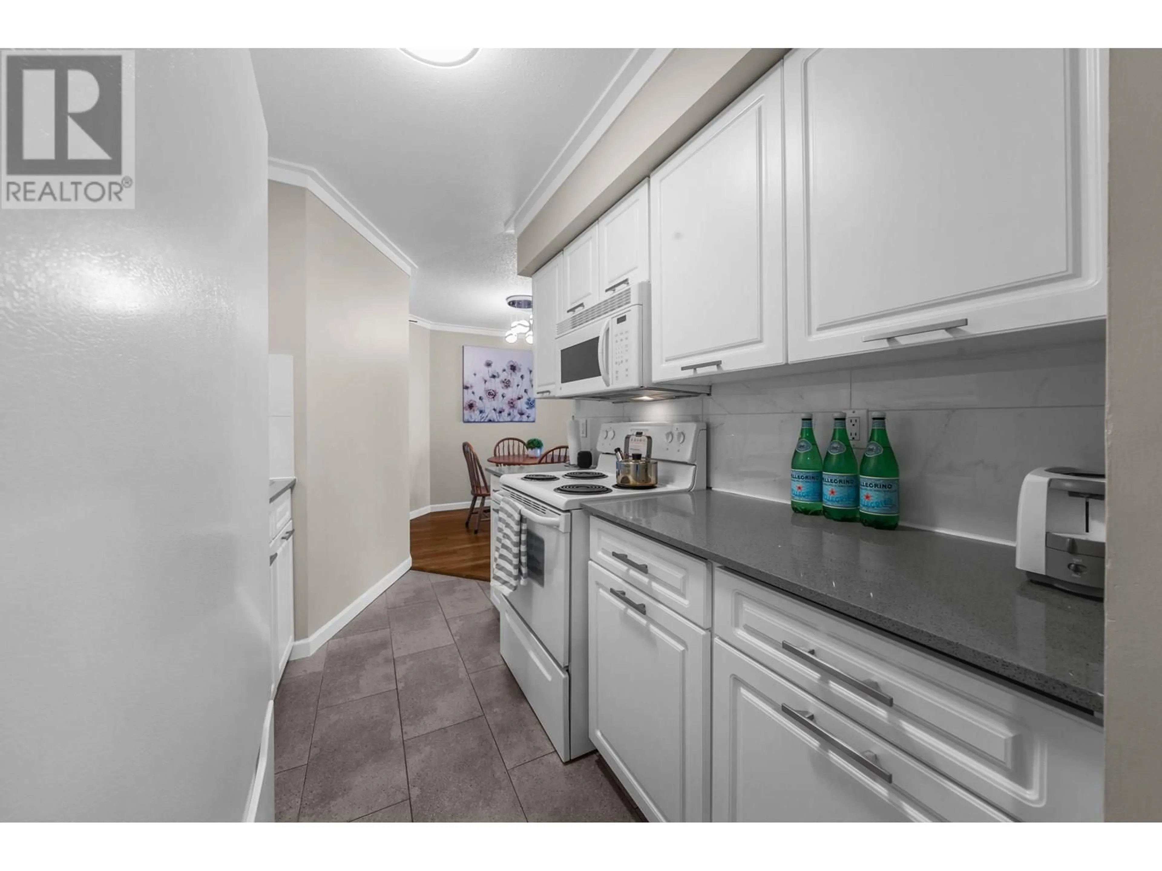 Standard kitchen, unknown for 1101 - 2041 BELLWOOD AVENUE, Burnaby British Columbia V5B4V5
