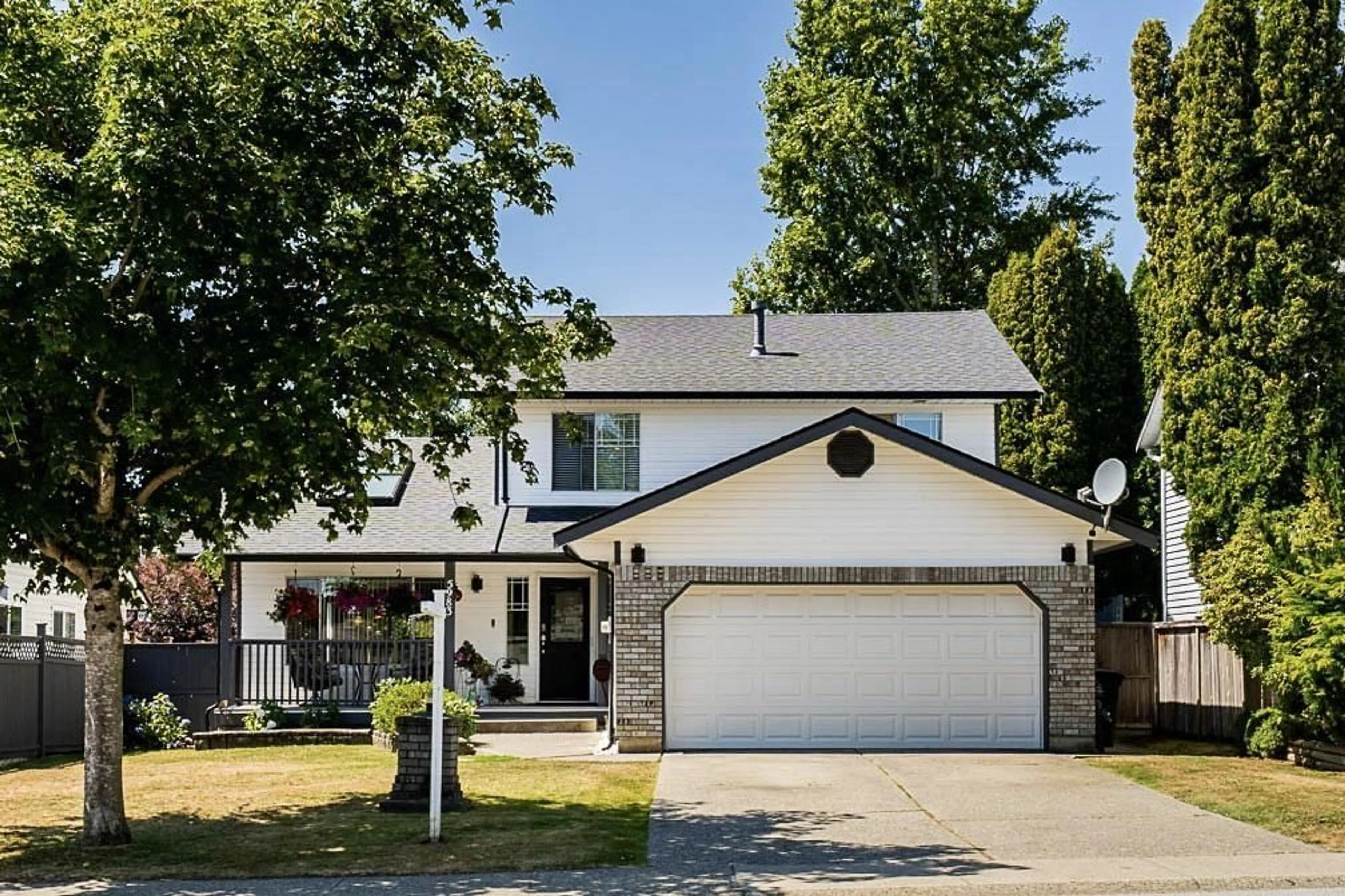 Home with vinyl exterior material, street for 5983 188, Surrey British Columbia V3S7M1