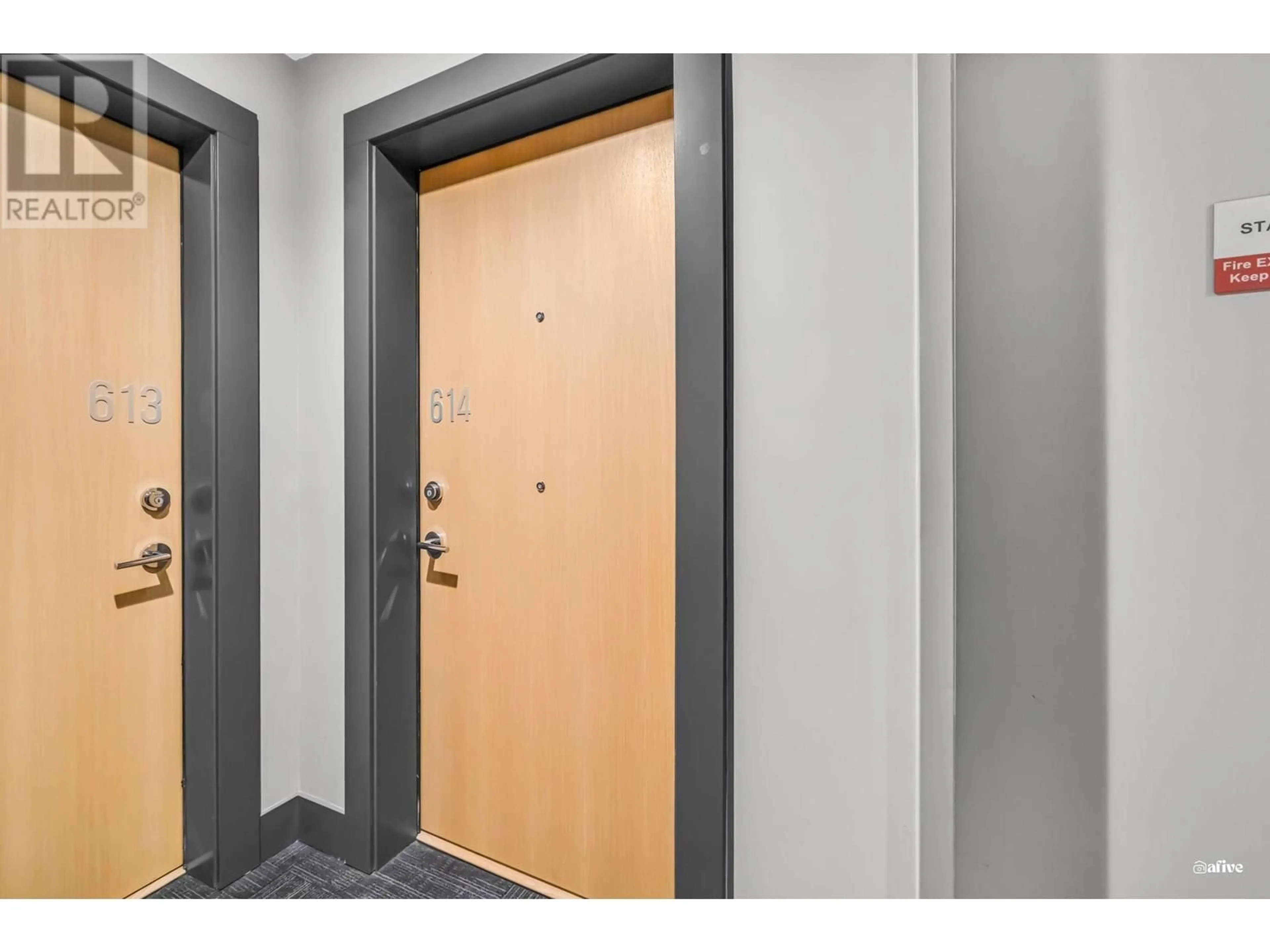 Indoor entryway for 614 - 3451 SAWMILL CRESCENT, Vancouver British Columbia V5S0H1