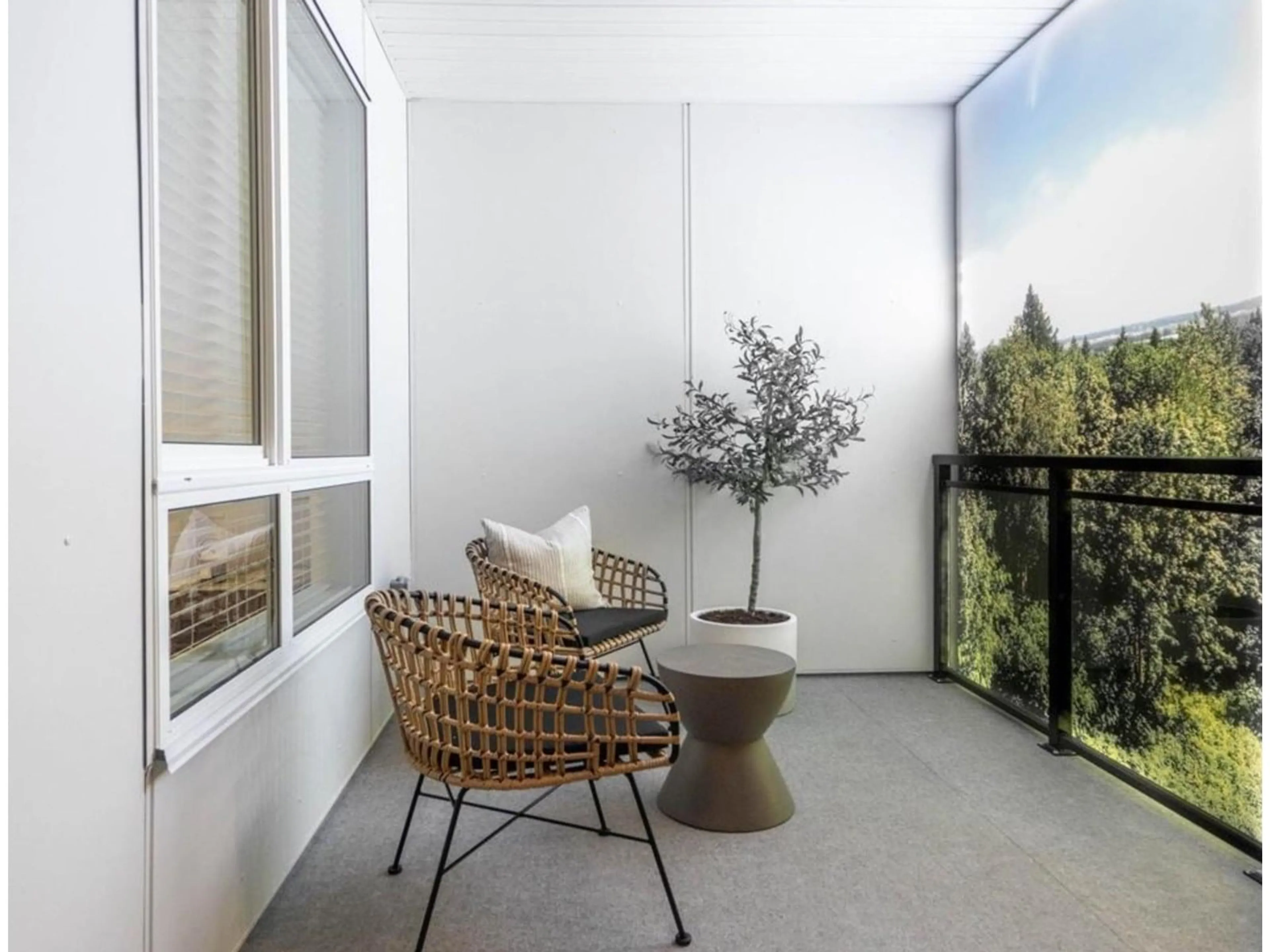 Balcony in the apartment, street for 602 - 33886 PINE, Abbotsford British Columbia V2S0N9