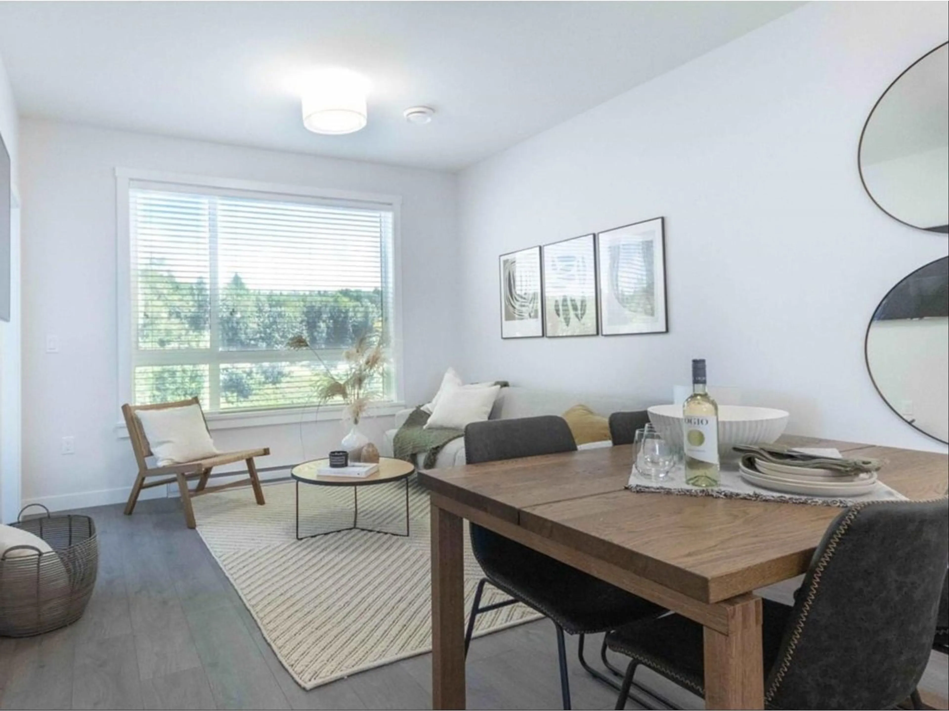 Living room with furniture, wood/laminate floor for 602 - 33886 PINE, Abbotsford British Columbia V2S0N9