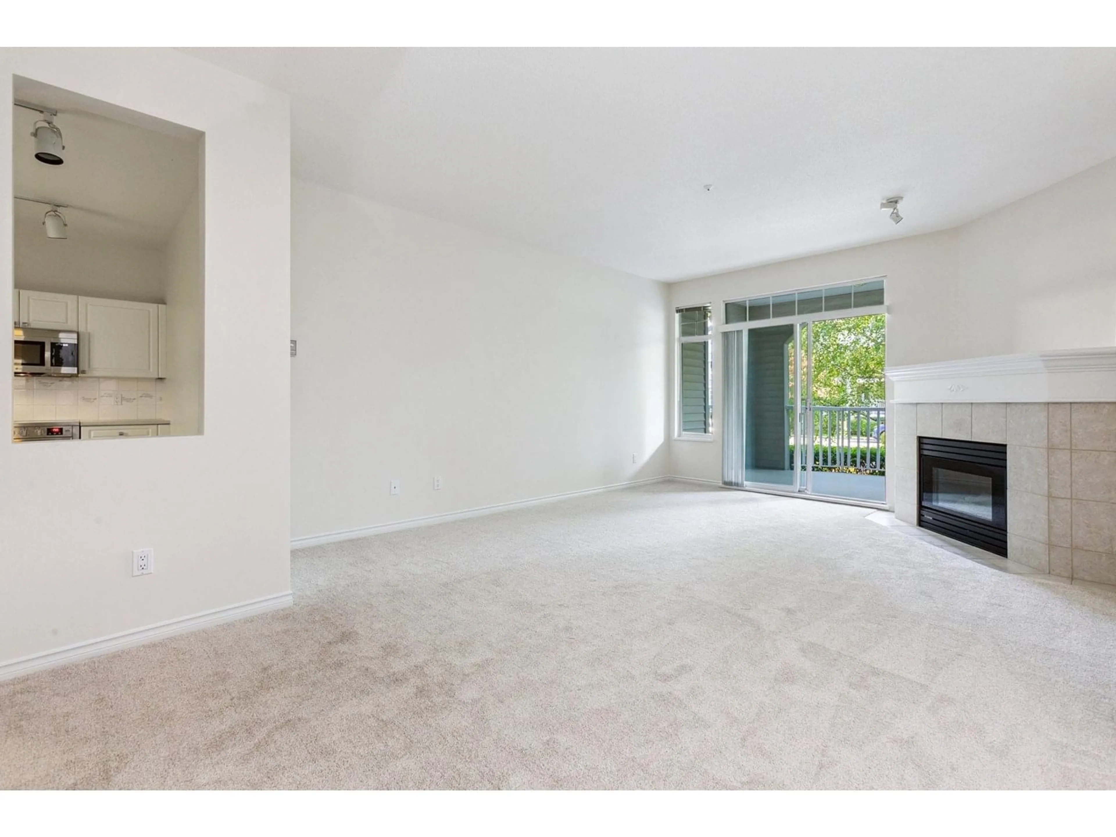 A pic of a room for 101 - 20897 57, Langley British Columbia V3A8L5