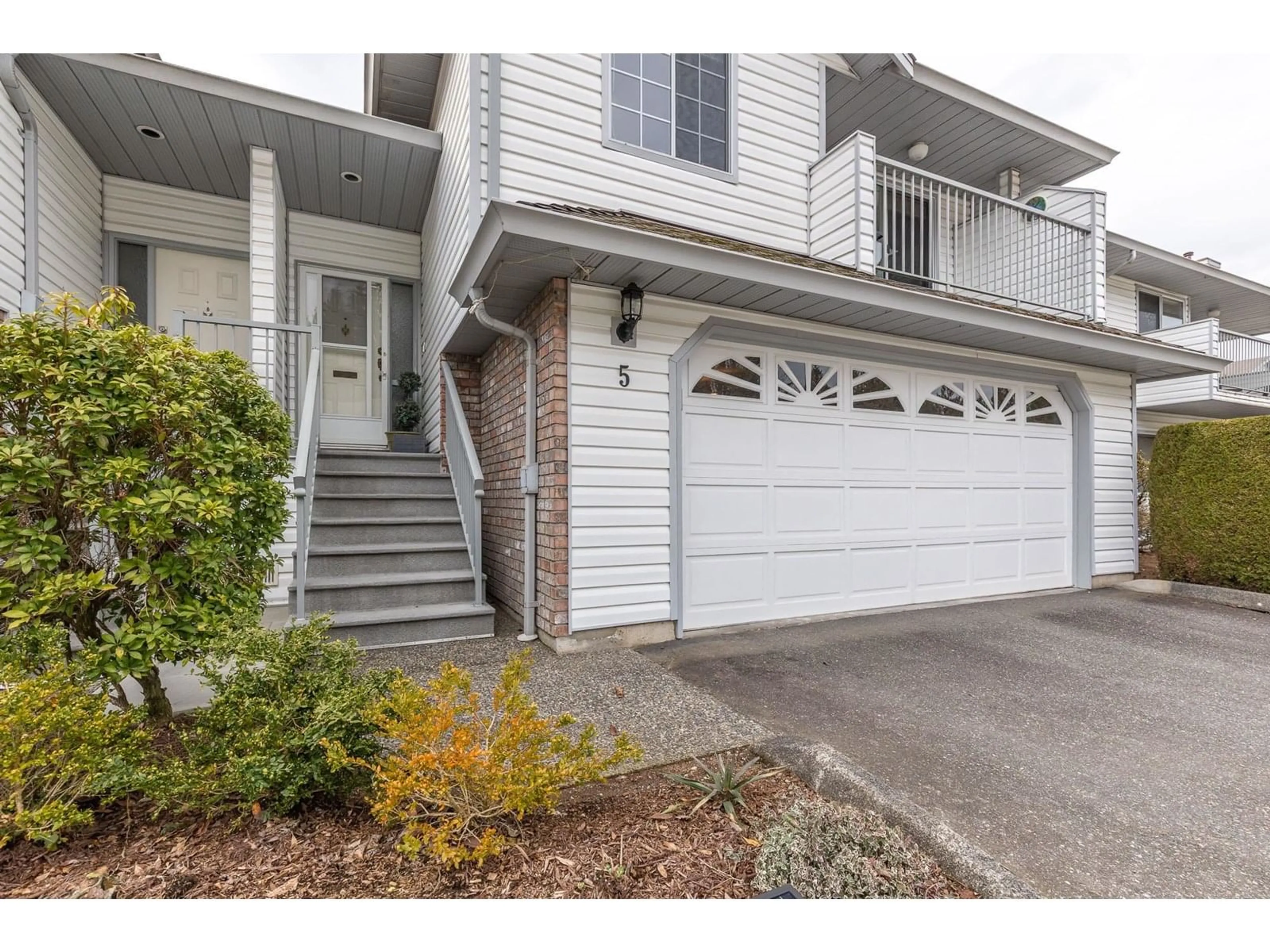 Unknown for 5 - 2988 HORN, Abbotsford British Columbia V2S3C1