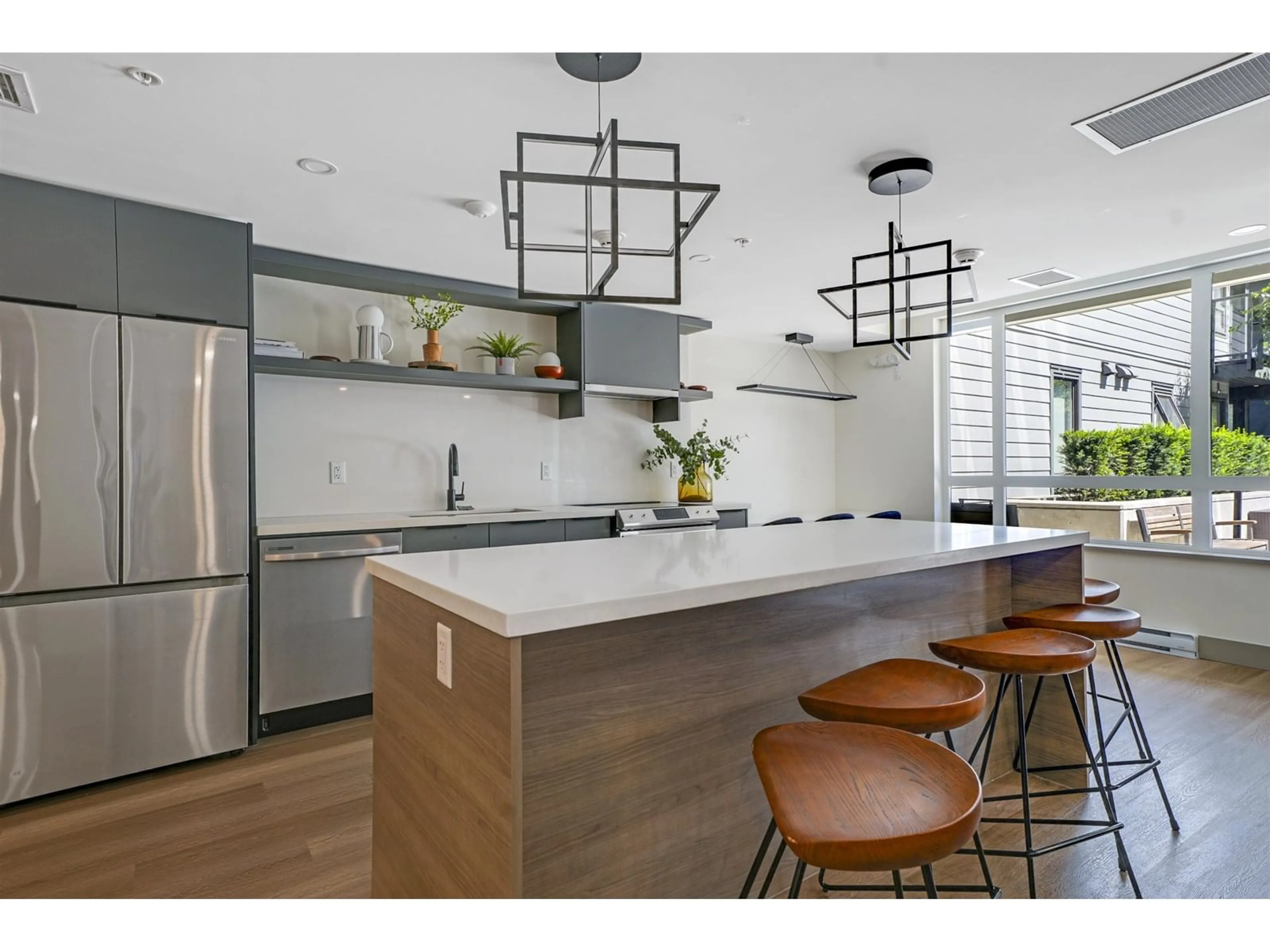 Open concept kitchen, unknown for 605 - 10778 138, Surrey British Columbia V3T0S5