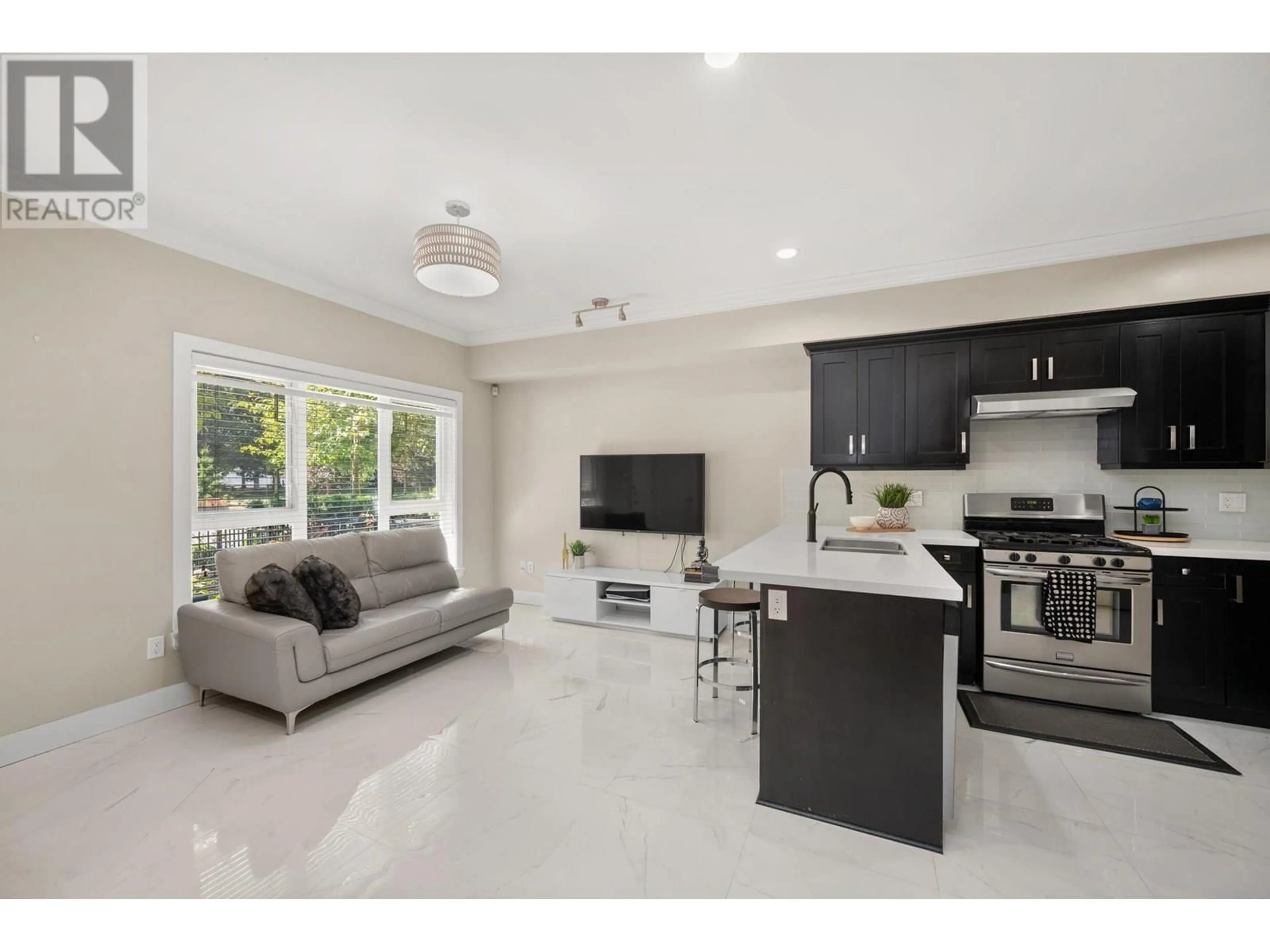 Open concept kitchen, ceramic/tile floor for 9 - 9131 WILLIAMS ROAD, Richmond British Columbia V7A1G8