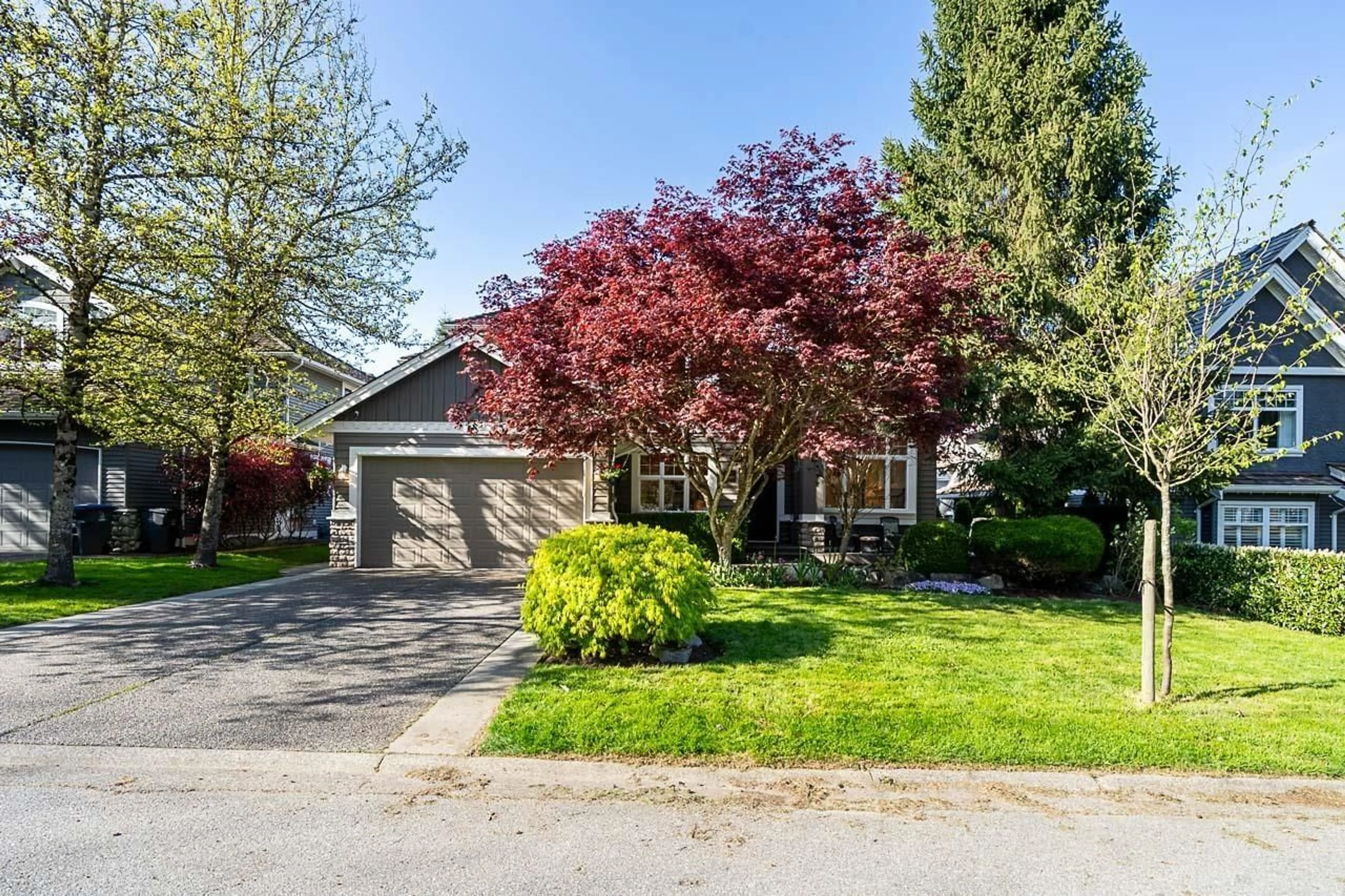 Unknown for 15585 37, Surrey British Columbia V3Z0H4