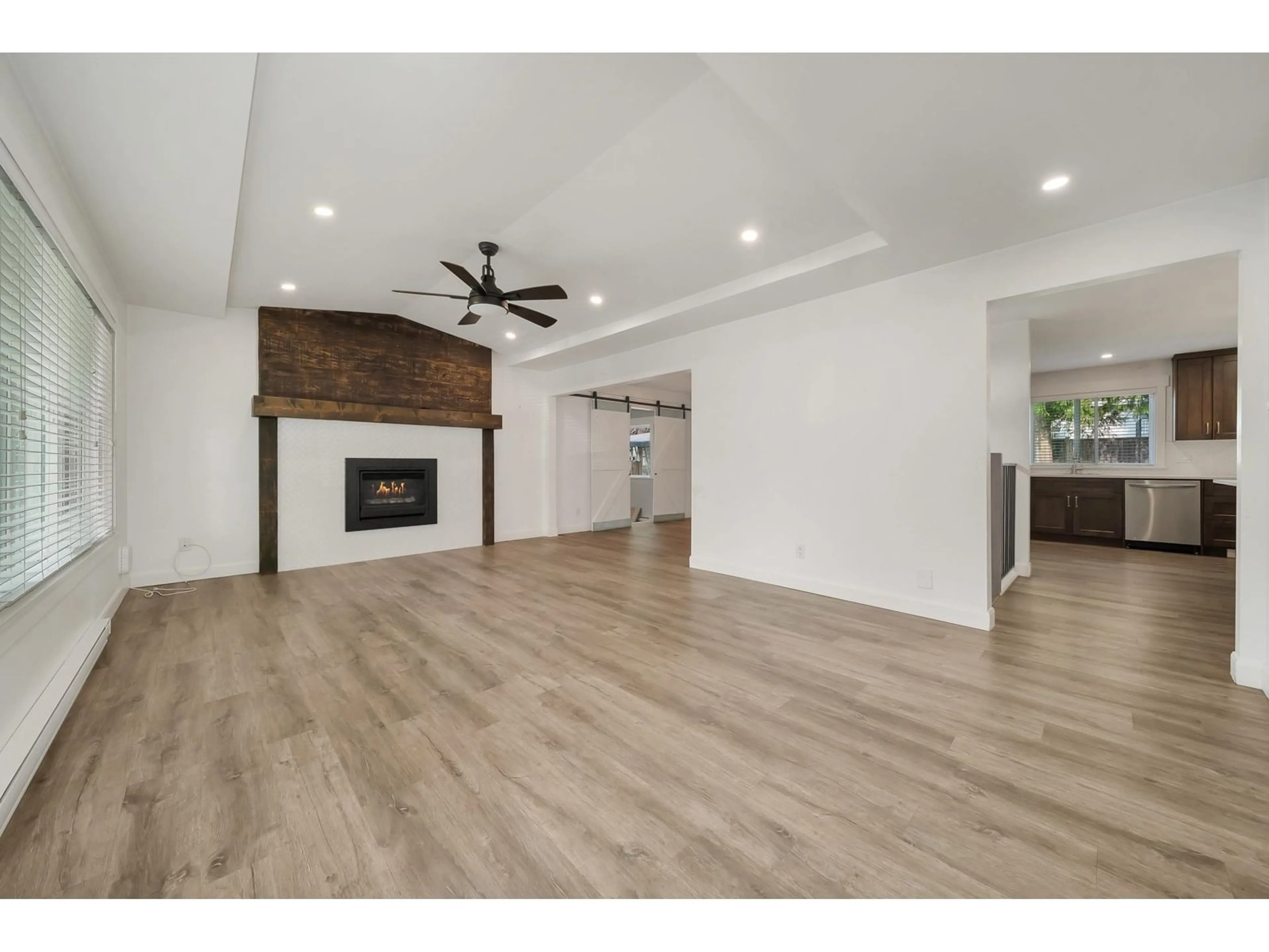 Unknown for 2152 MAYWOOD, Abbotsford British Columbia V2S4Z1