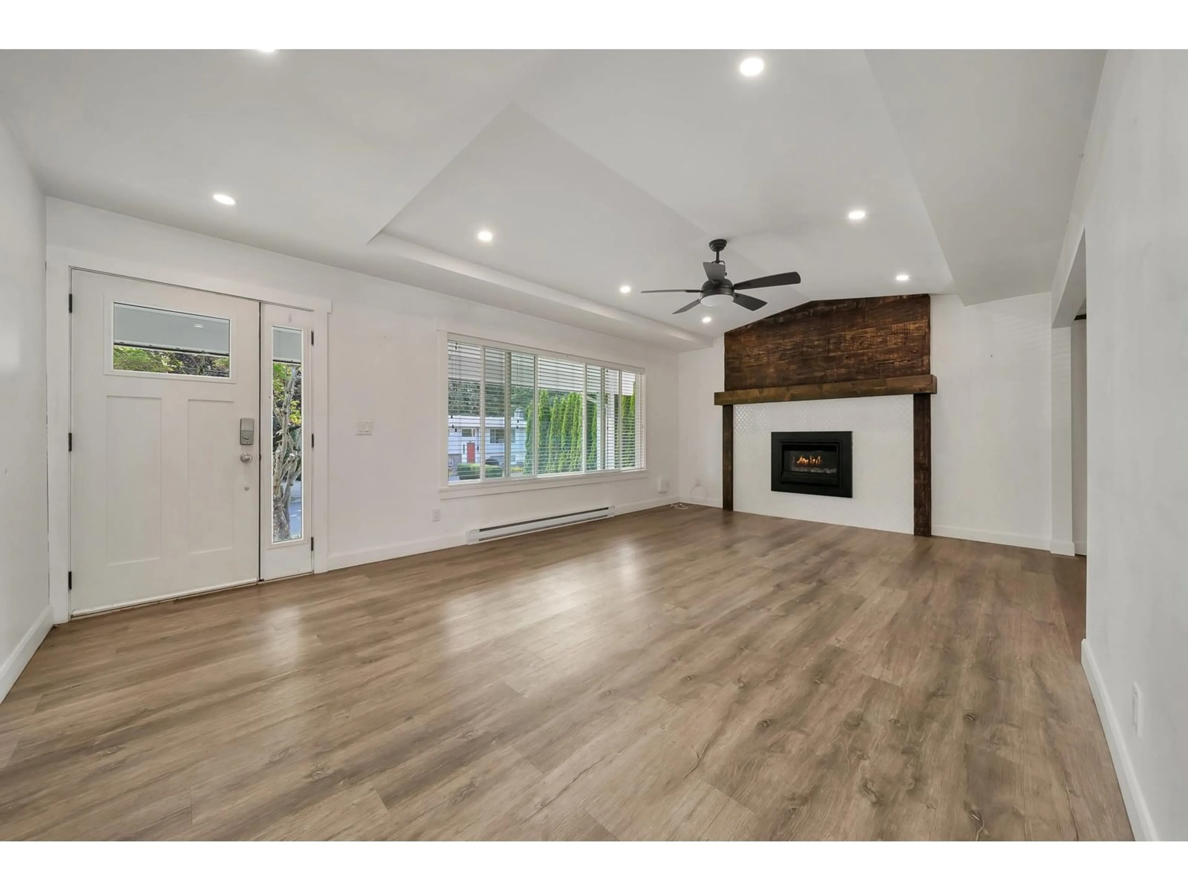 Unknown for 2152 MAYWOOD, Abbotsford British Columbia V2S4Z1