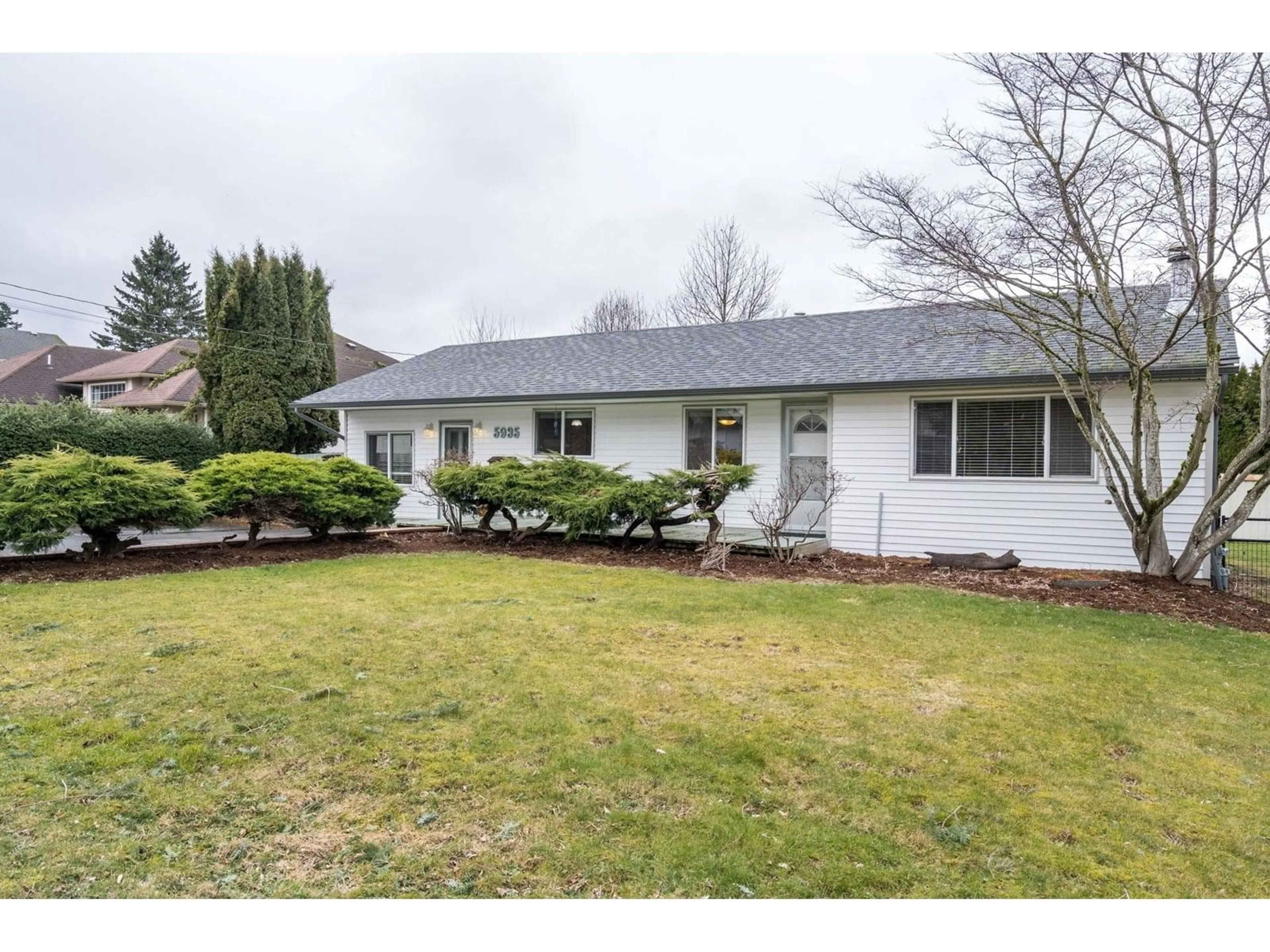 A pic from outside/outdoor area/front of a property/back of a property/a pic from drone, street for 5935 CARTER ROAD, Chilliwack British Columbia V2R3J8