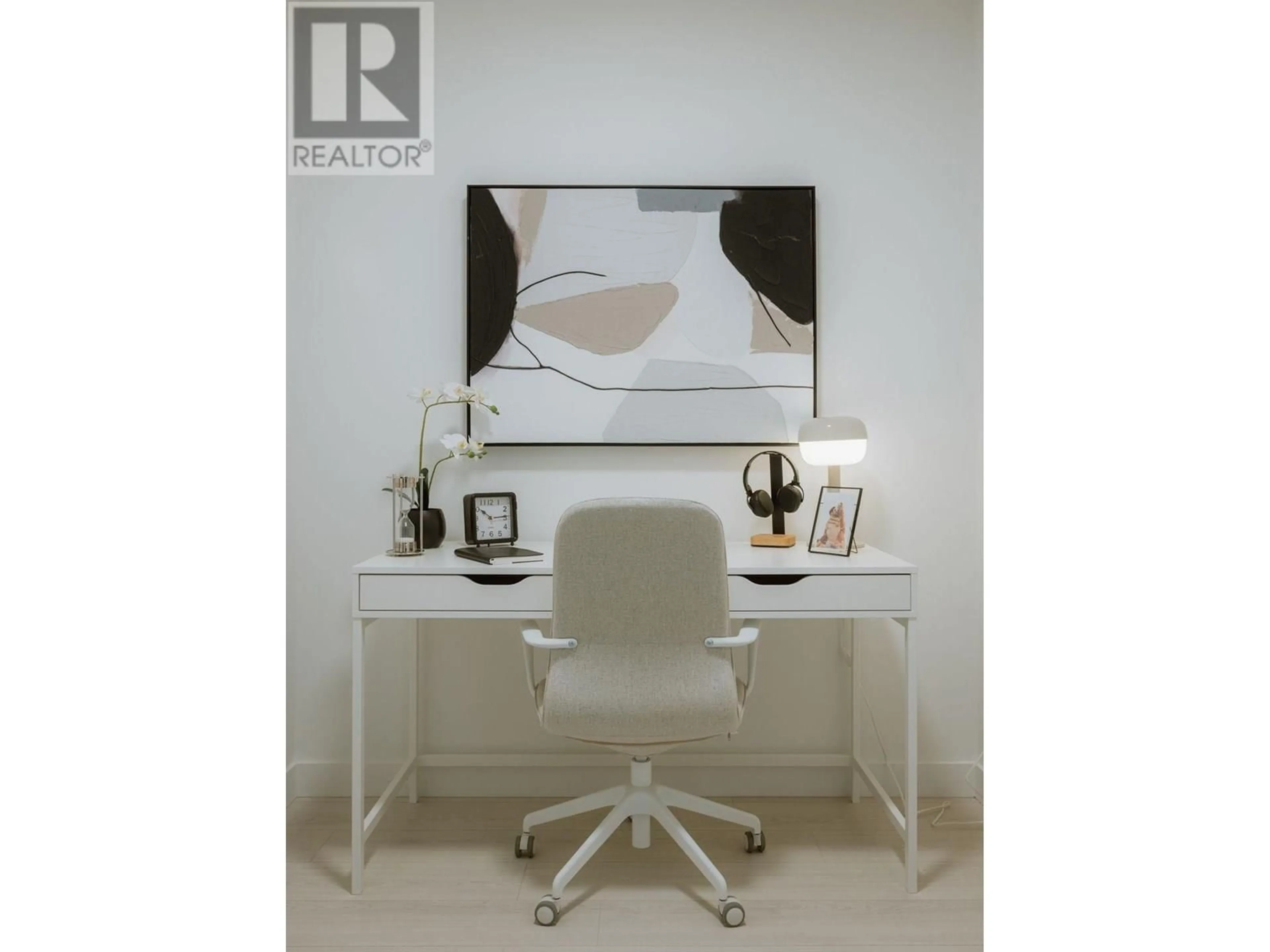 A pic of a room for 102 - 3594 MALSUM DRIVE, North Vancouver British Columbia V7G0B4