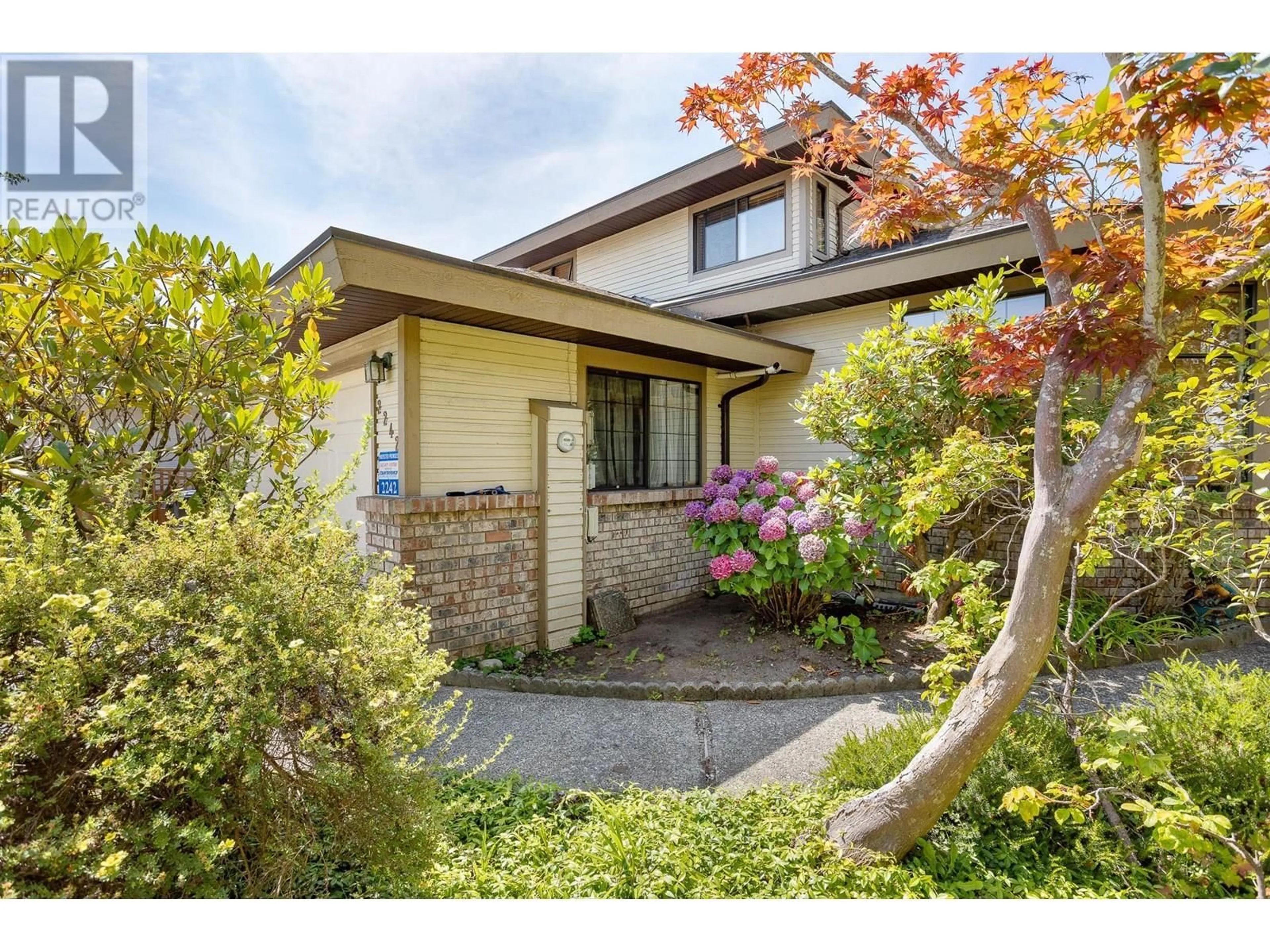 Unknown for 2242 RAMPART PLACE, Port Coquitlam British Columbia V3C5C5