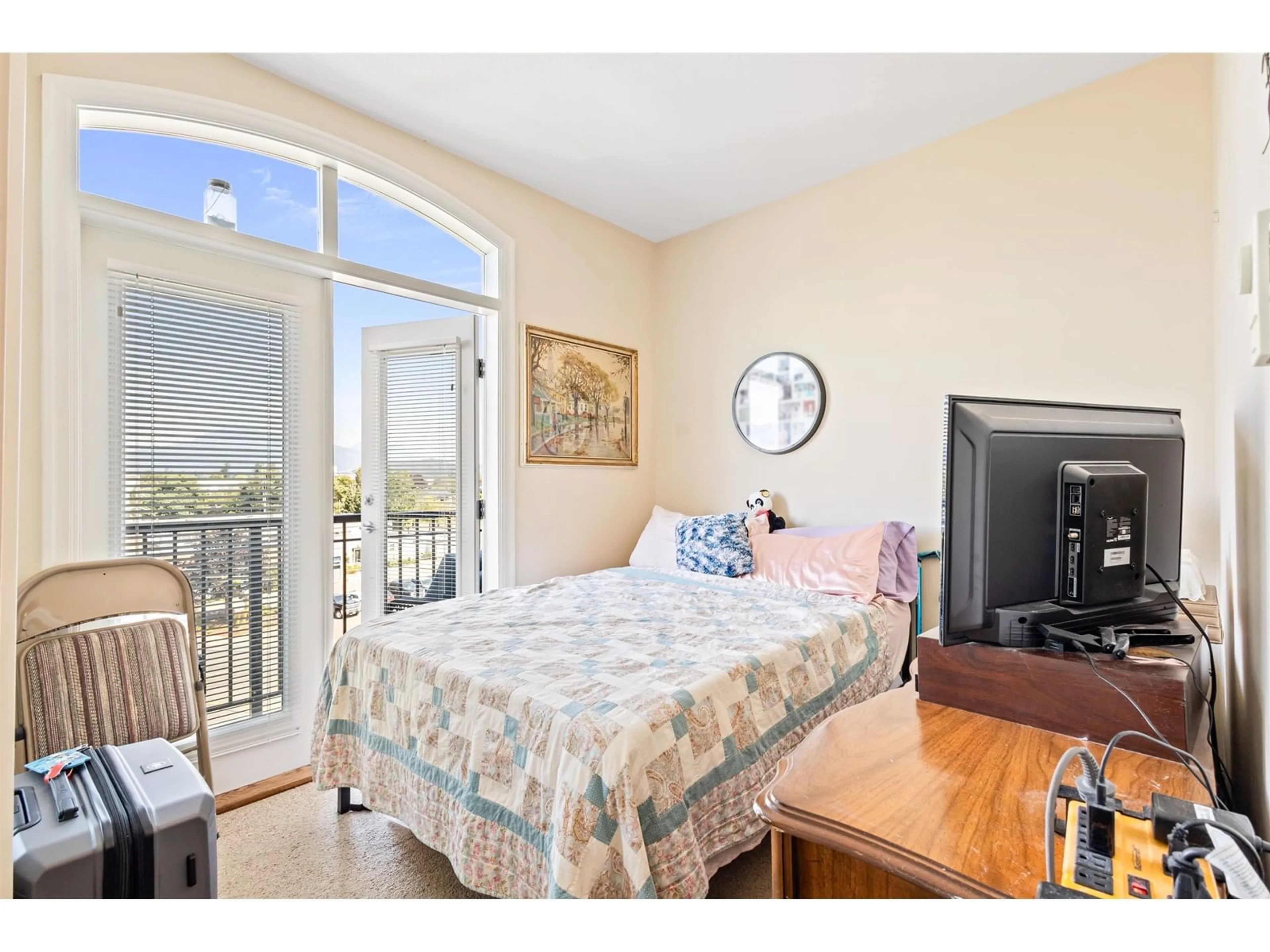 A pic of a room for 417 - 8531 YOUNG ROAD, Chilliwack British Columbia V2P0E1