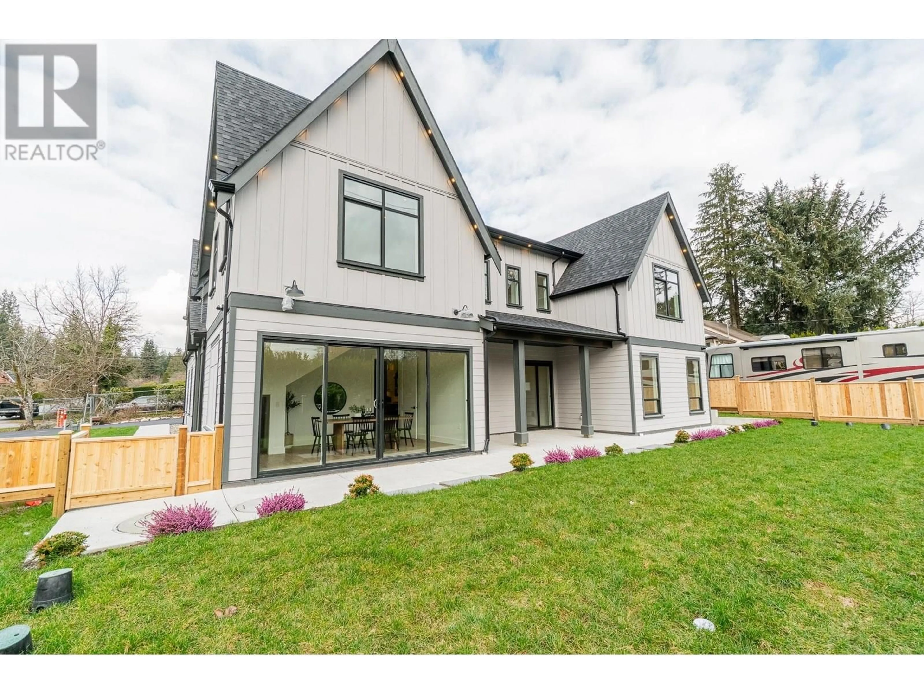 Unknown for 12018 261 STREET, Maple Ridge British Columbia V2X1A2