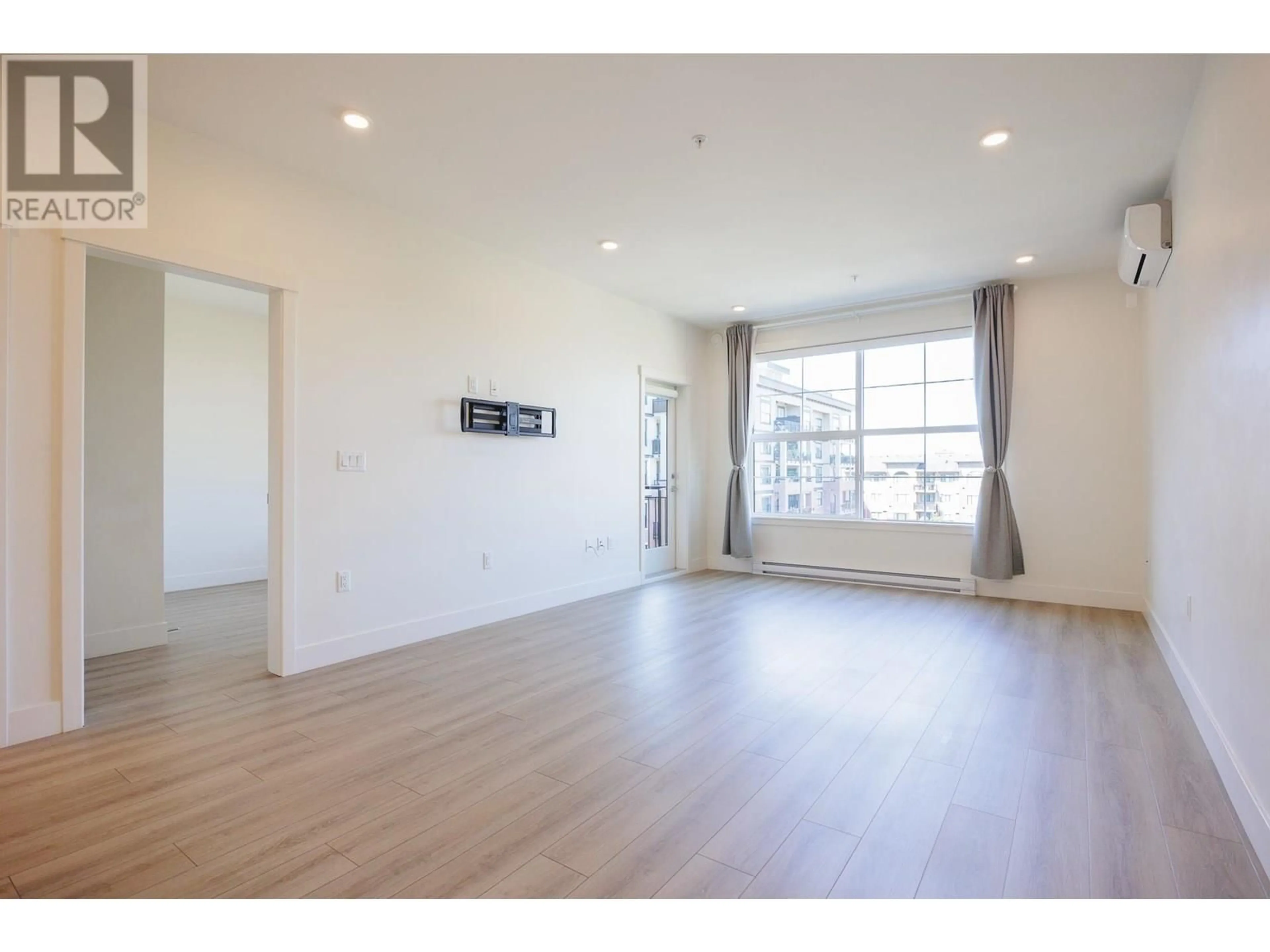 A pic of a room for 403 - 11865 227 STREET, Maple Ridge British Columbia V2X6H9