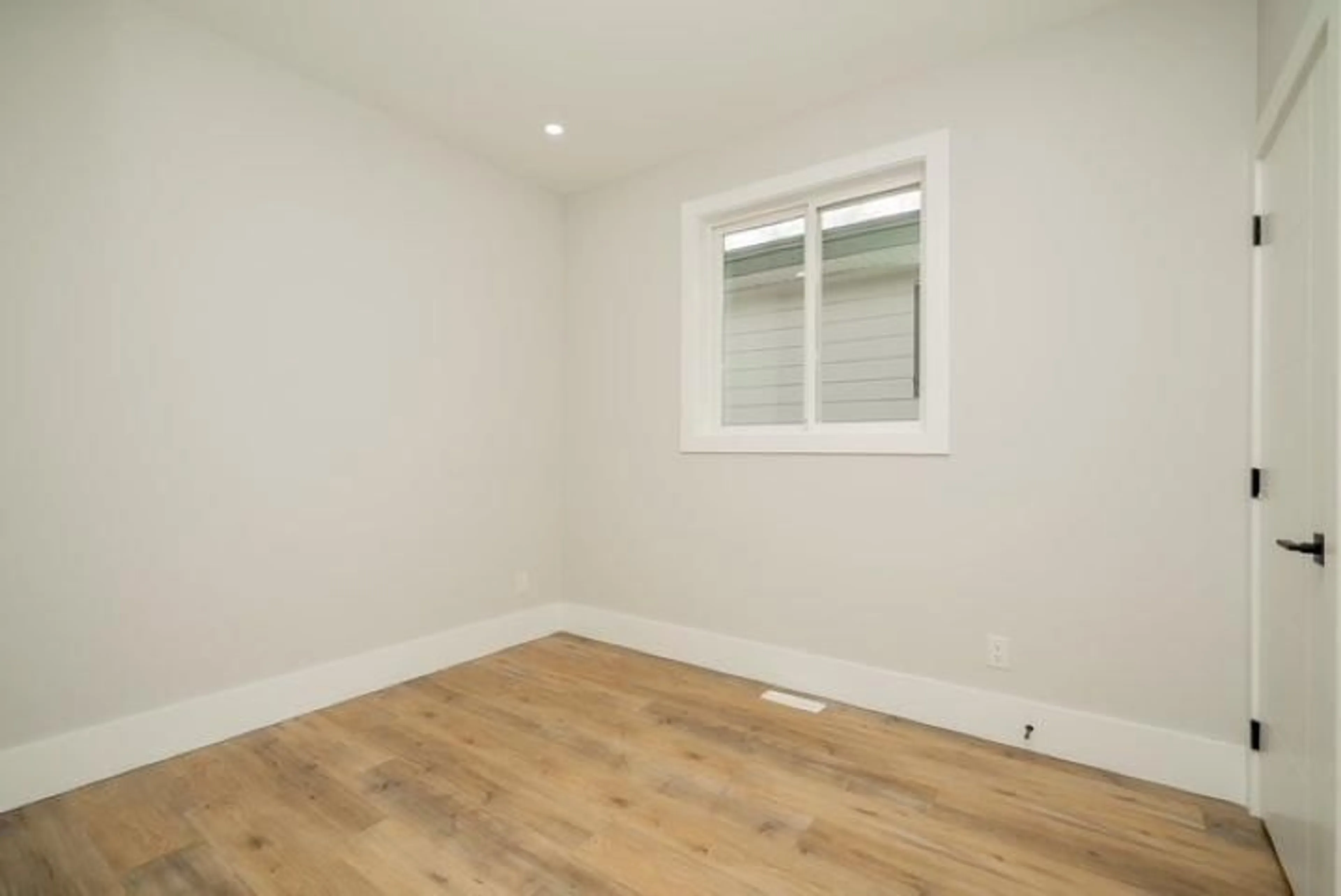 A pic of a room for 16717 15A, Surrey British Columbia V3S9X7