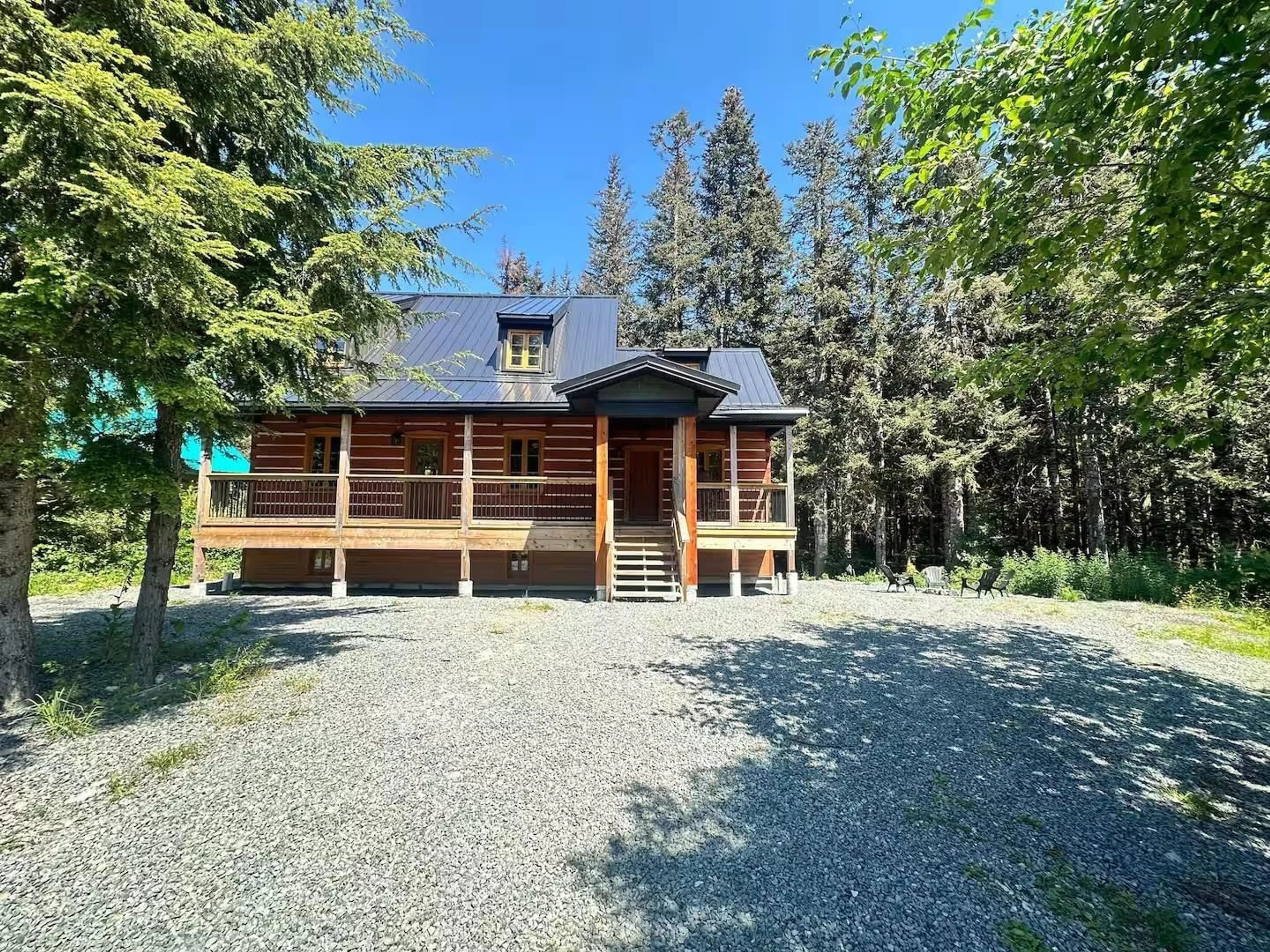 A pic from outside/outdoor area/front of a property/back of a property/a pic from drone, unknown for 20760 MOUNT KLAUDT, Mission British Columbia V0M1A1