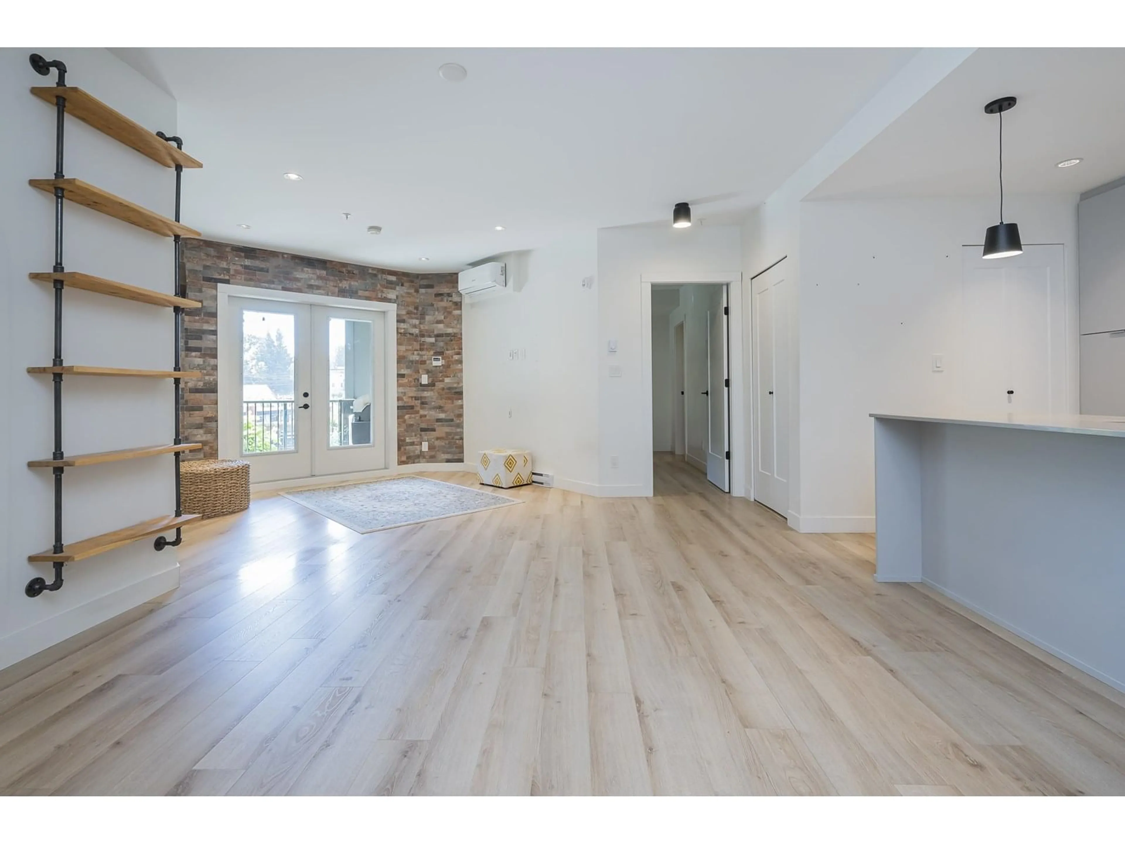 Unknown for 315 - 2493 MONTROSE, Abbotsford British Columbia V2S3T2