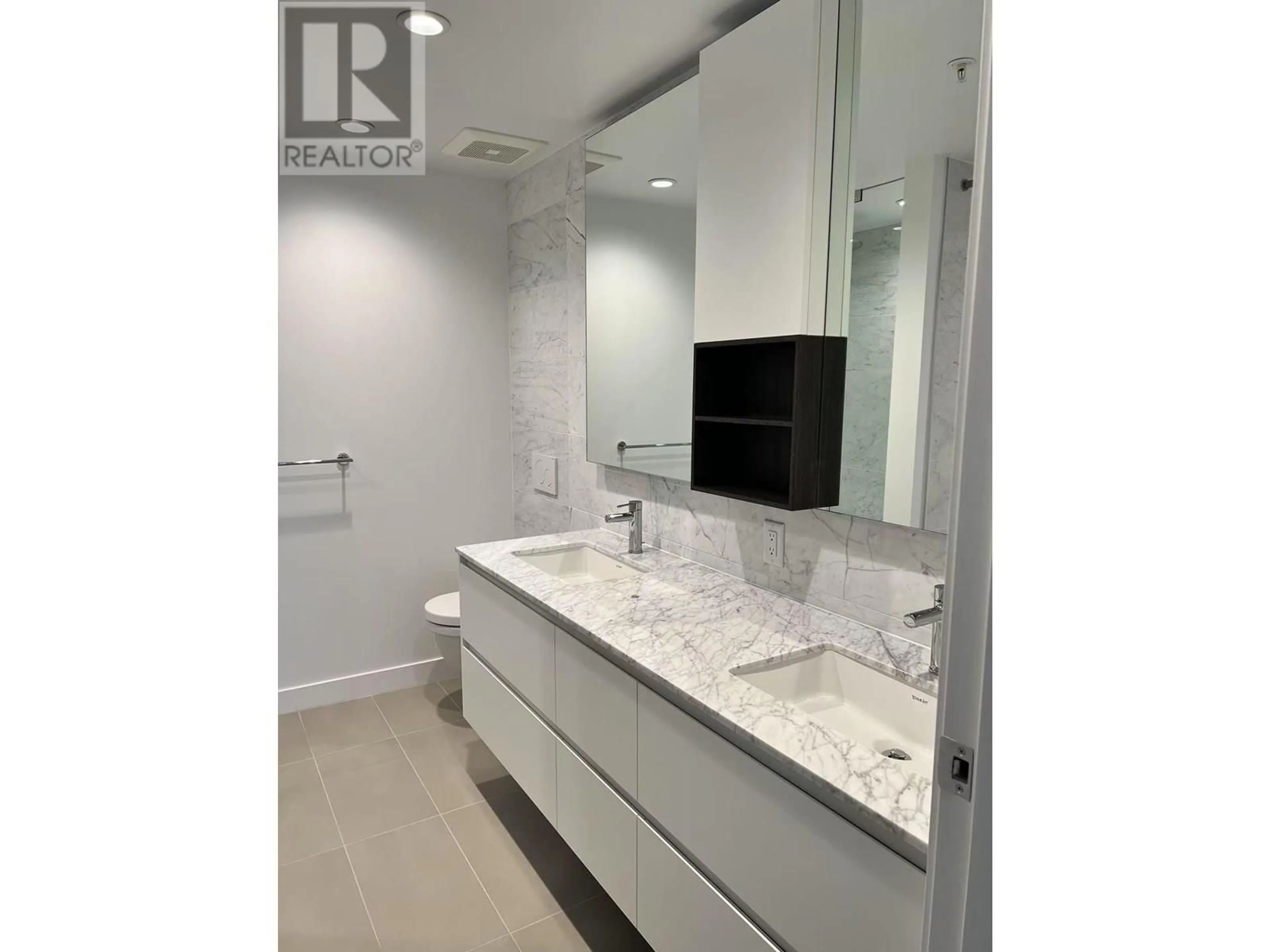 Contemporary bathroom, ceramic/tile floor for 507 - 6000 MCKAY AVENUE, Burnaby British Columbia V5H0K2