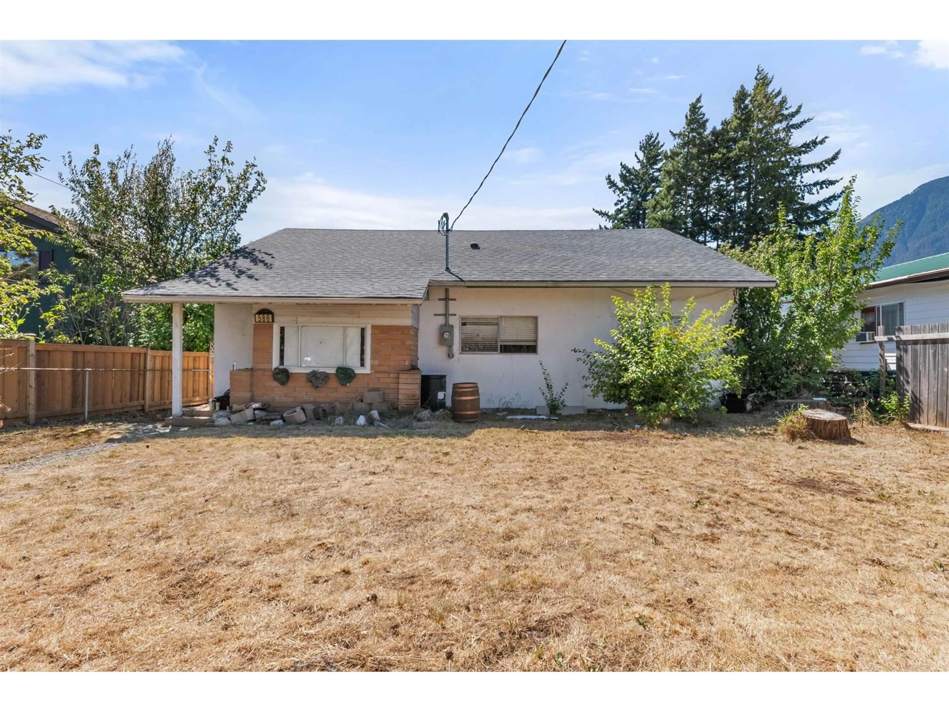 Unknown for 586 6TH AVENUE, Hope British Columbia V0X1L0