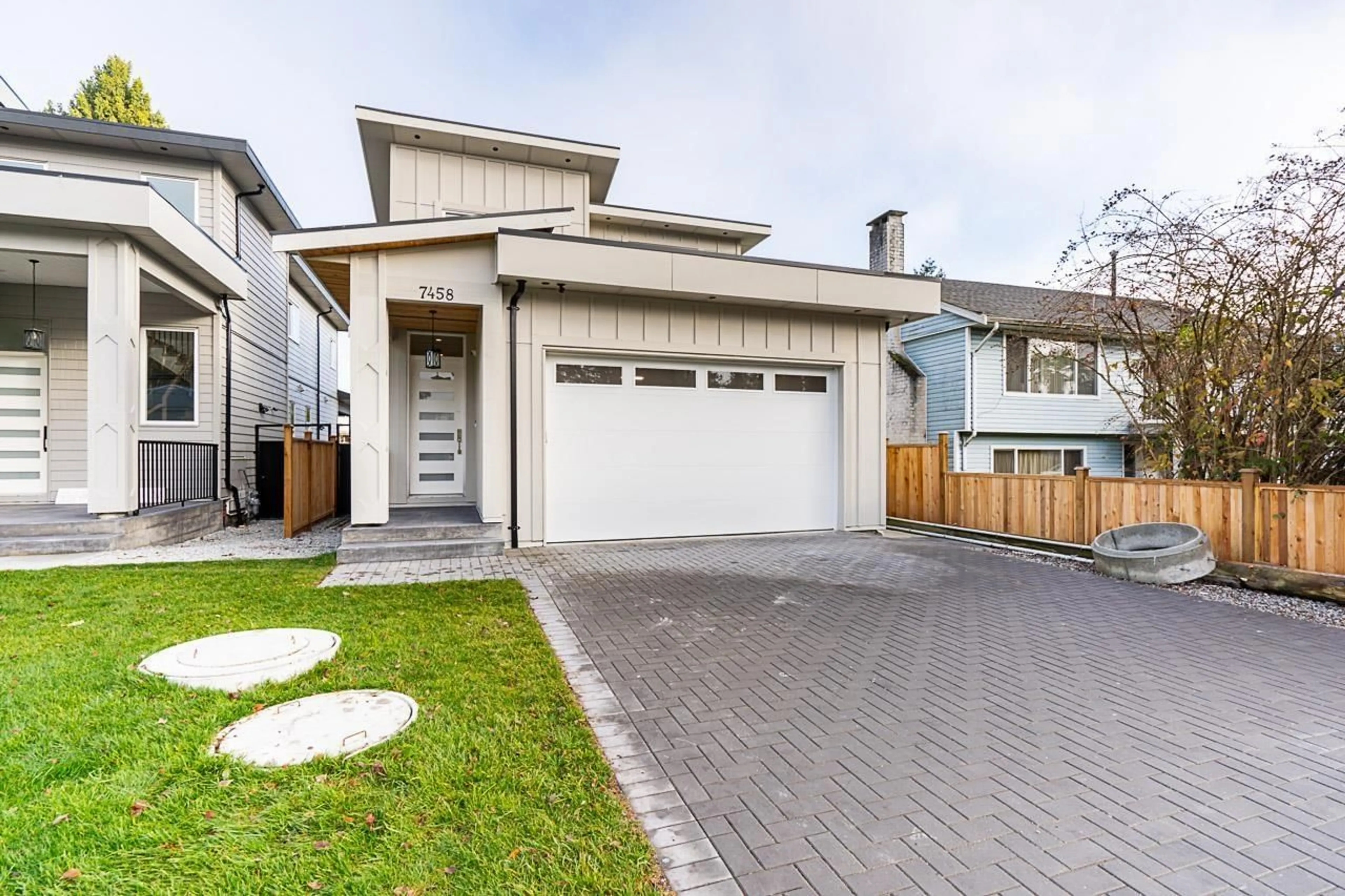Home with vinyl exterior material, street for 7458 115, Delta British Columbia V4C5M5