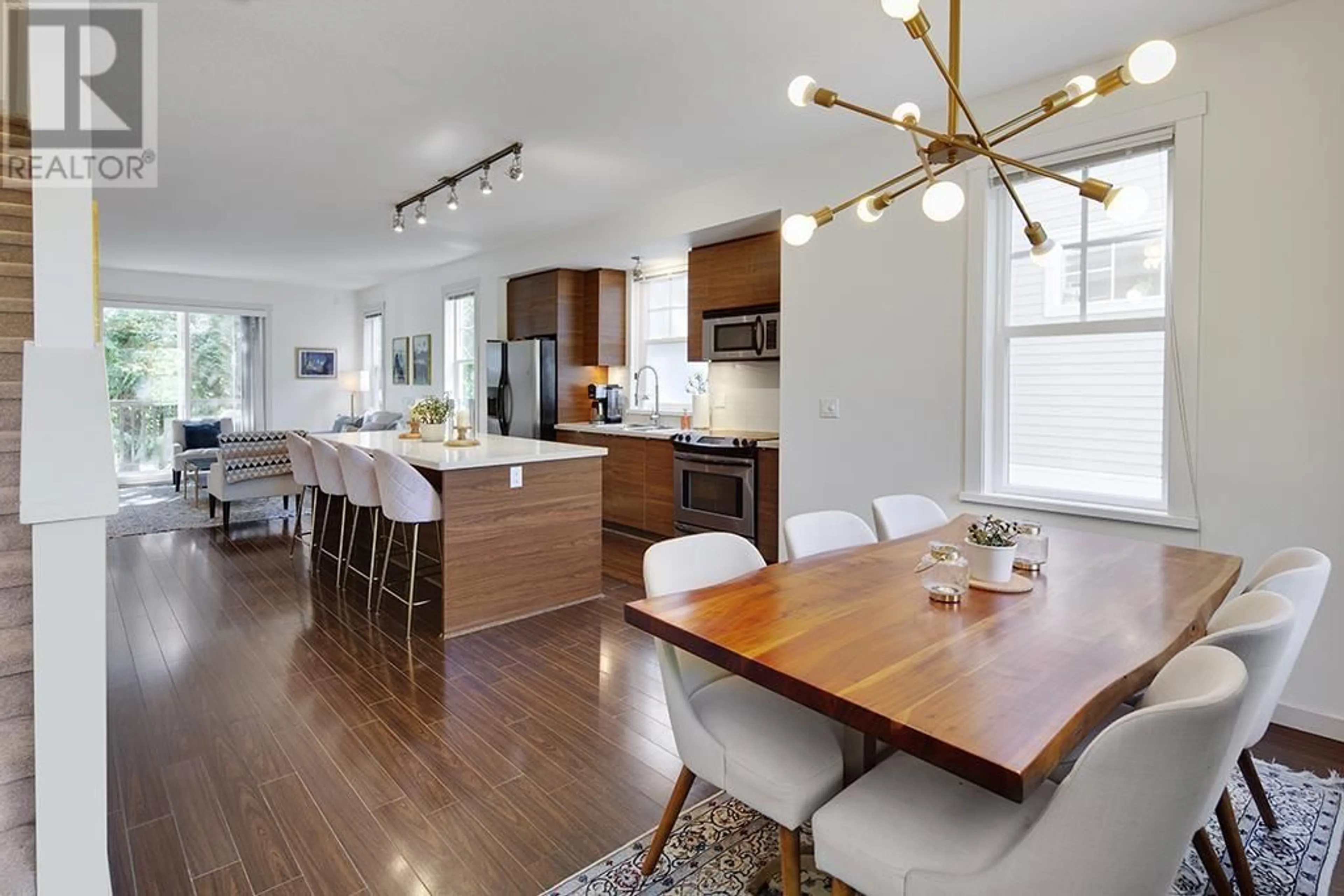Open concept kitchen, wood/laminate floor for 4 - 102 FRASER STREET, Port Moody British Columbia V3H0C7