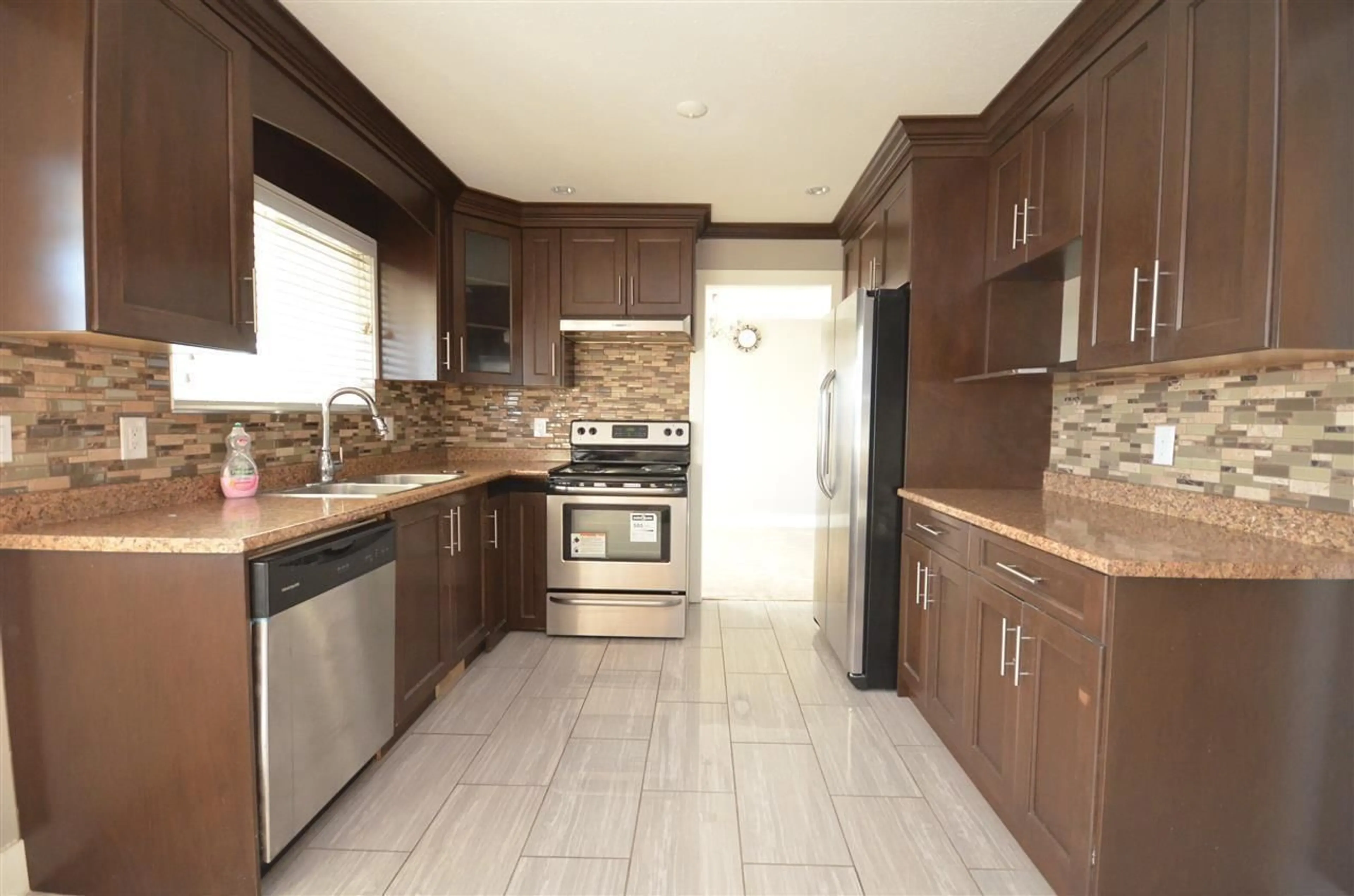 Unknown for 32138 ASTORIA, Abbotsford British Columbia V2T4P5