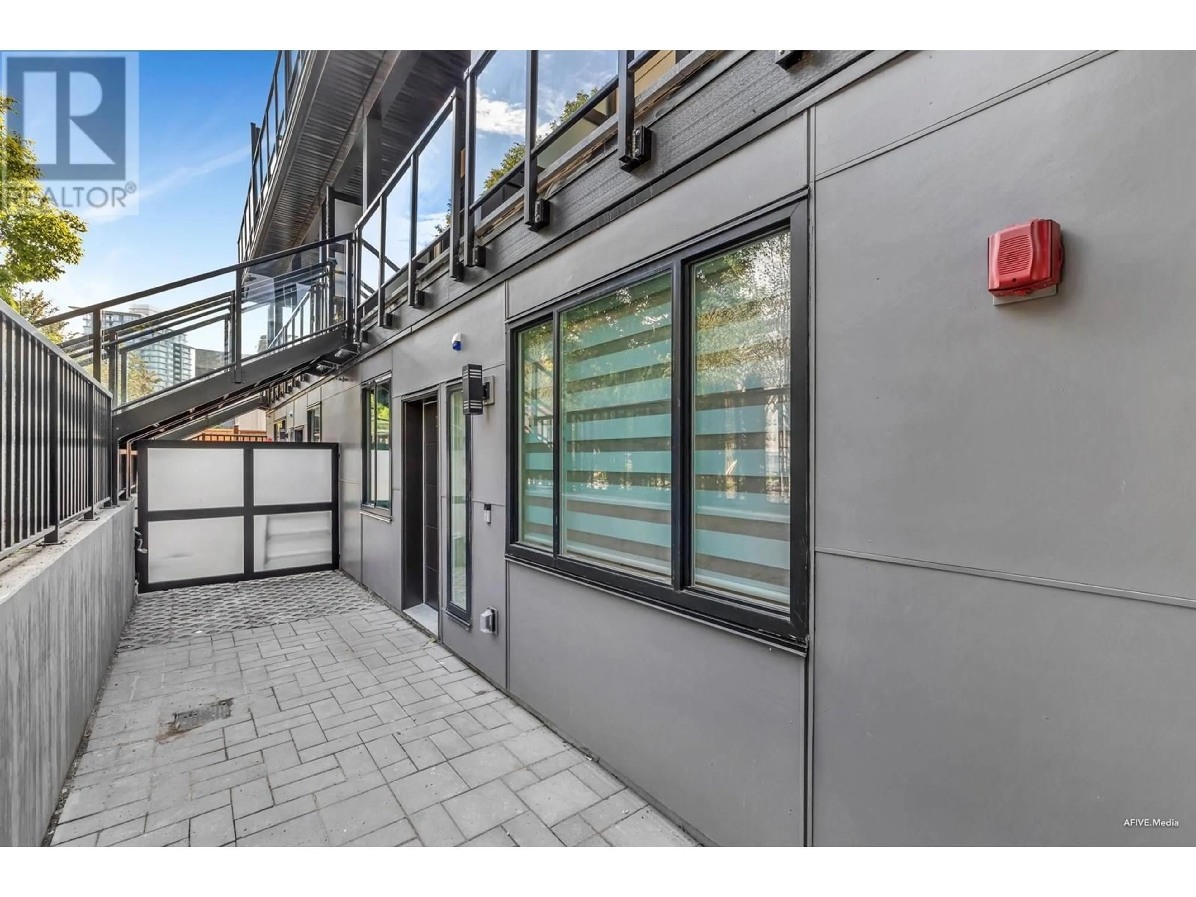 Unknown for 101 - 2122 32ND AVENUE, Vancouver British Columbia V5N3B9
