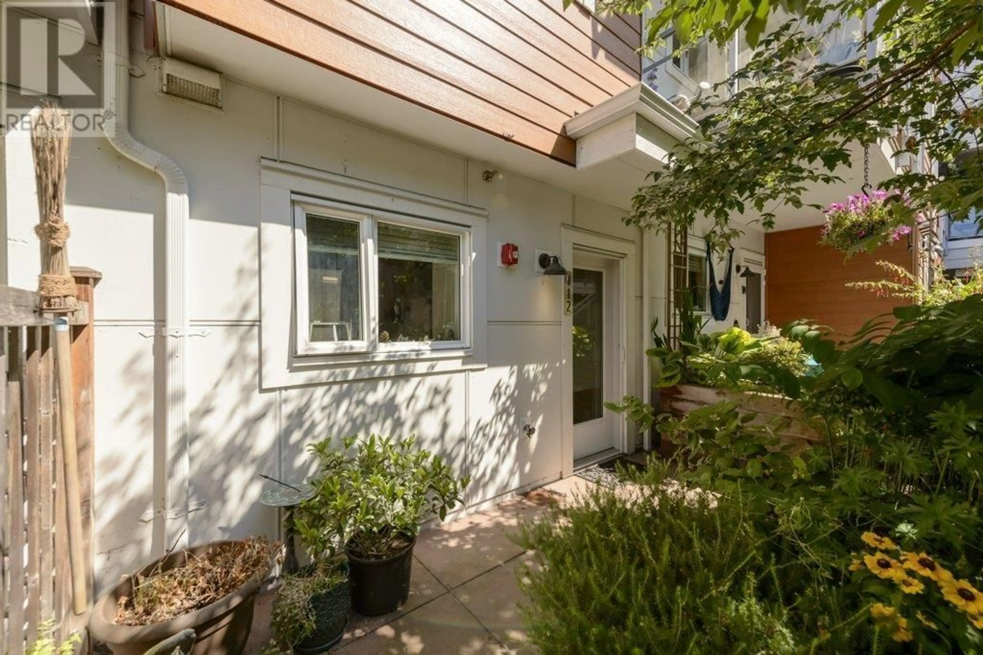 Unknown for 112 - 1733 33RD AVENUE, Vancouver British Columbia V5N3E3