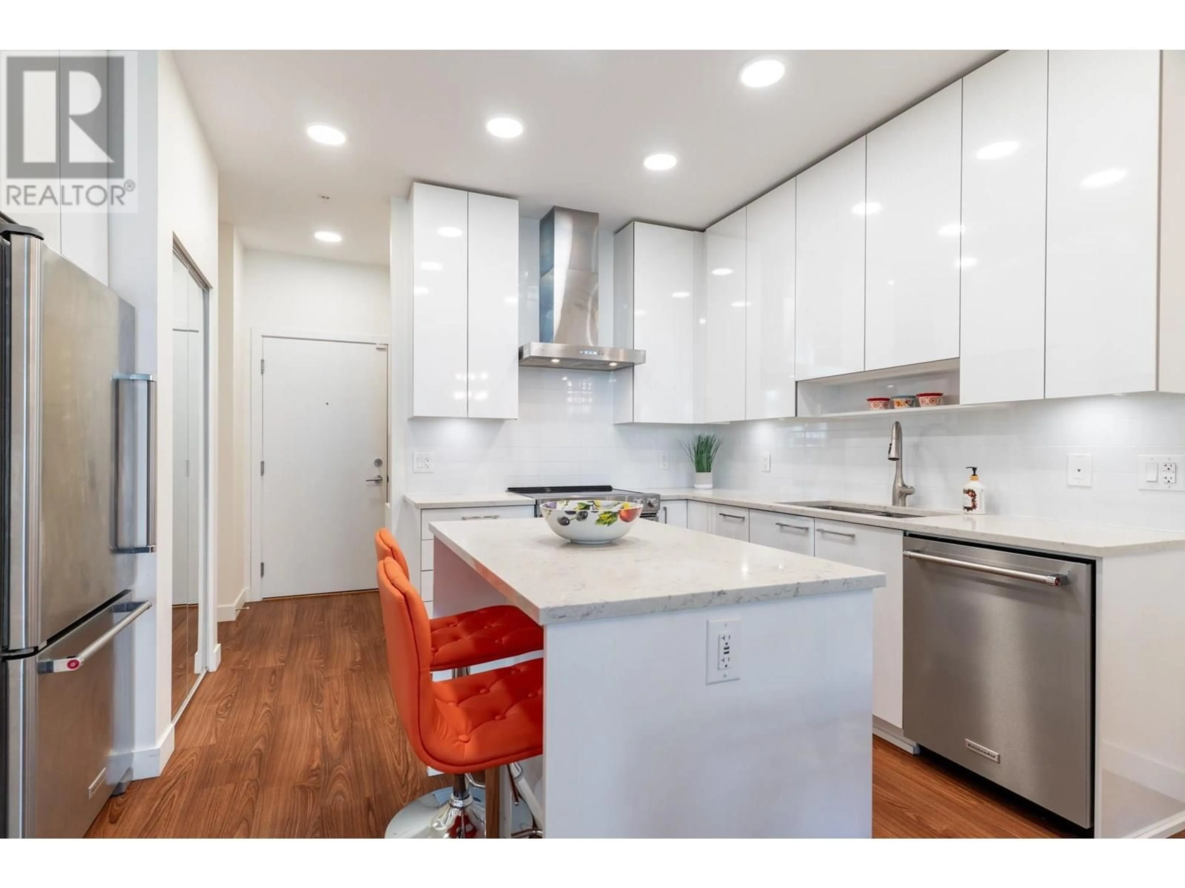 Unknown for 306 - 5460 BROADWAY, Burnaby British Columbia V5B0B4