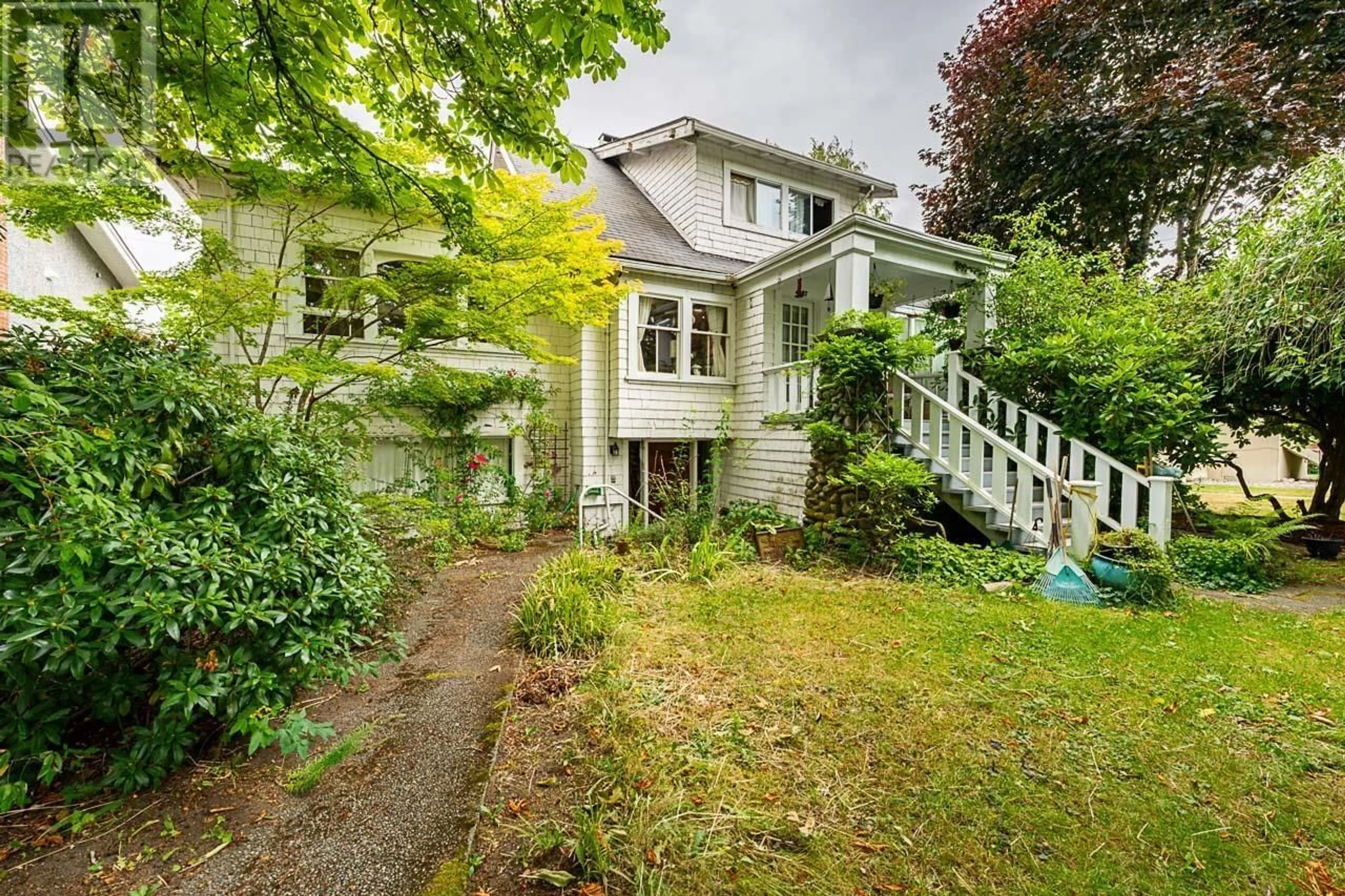 Unknown for 4387 9TH AVENUE, Vancouver British Columbia V6R2C8