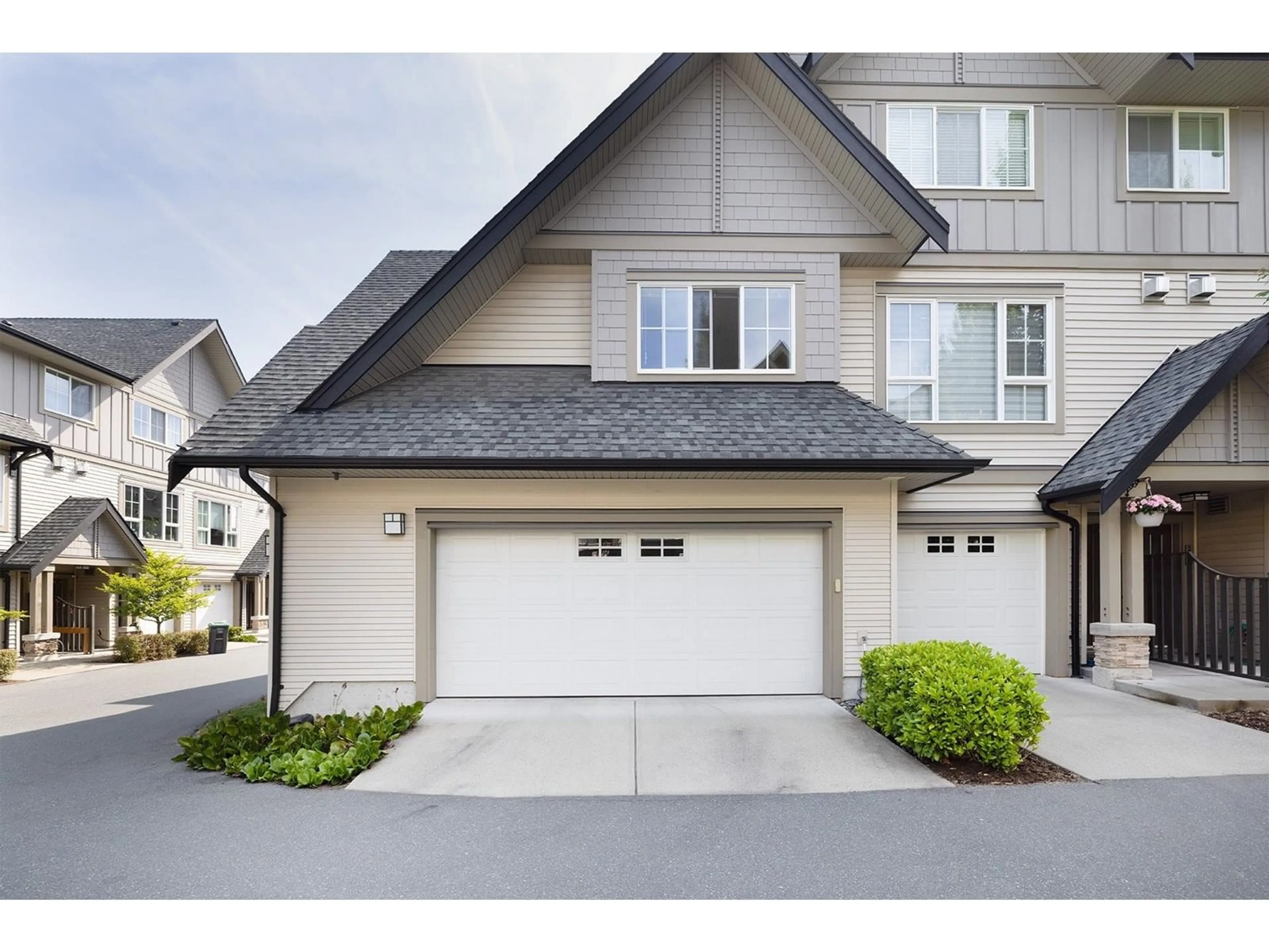 Unknown for 202 - 2501 161A, Surrey British Columbia V3Z7Y6