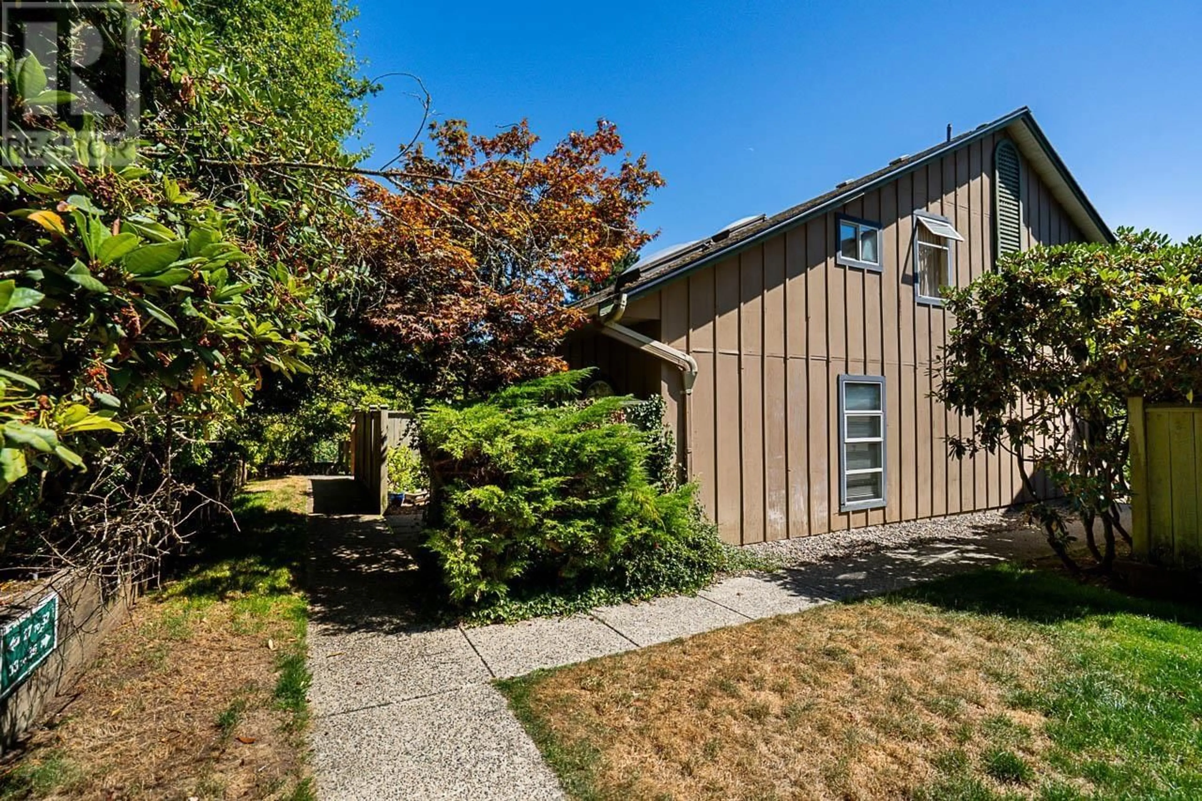 Unknown for 34 - 900 17TH STREET, North Vancouver British Columbia V7P3K5