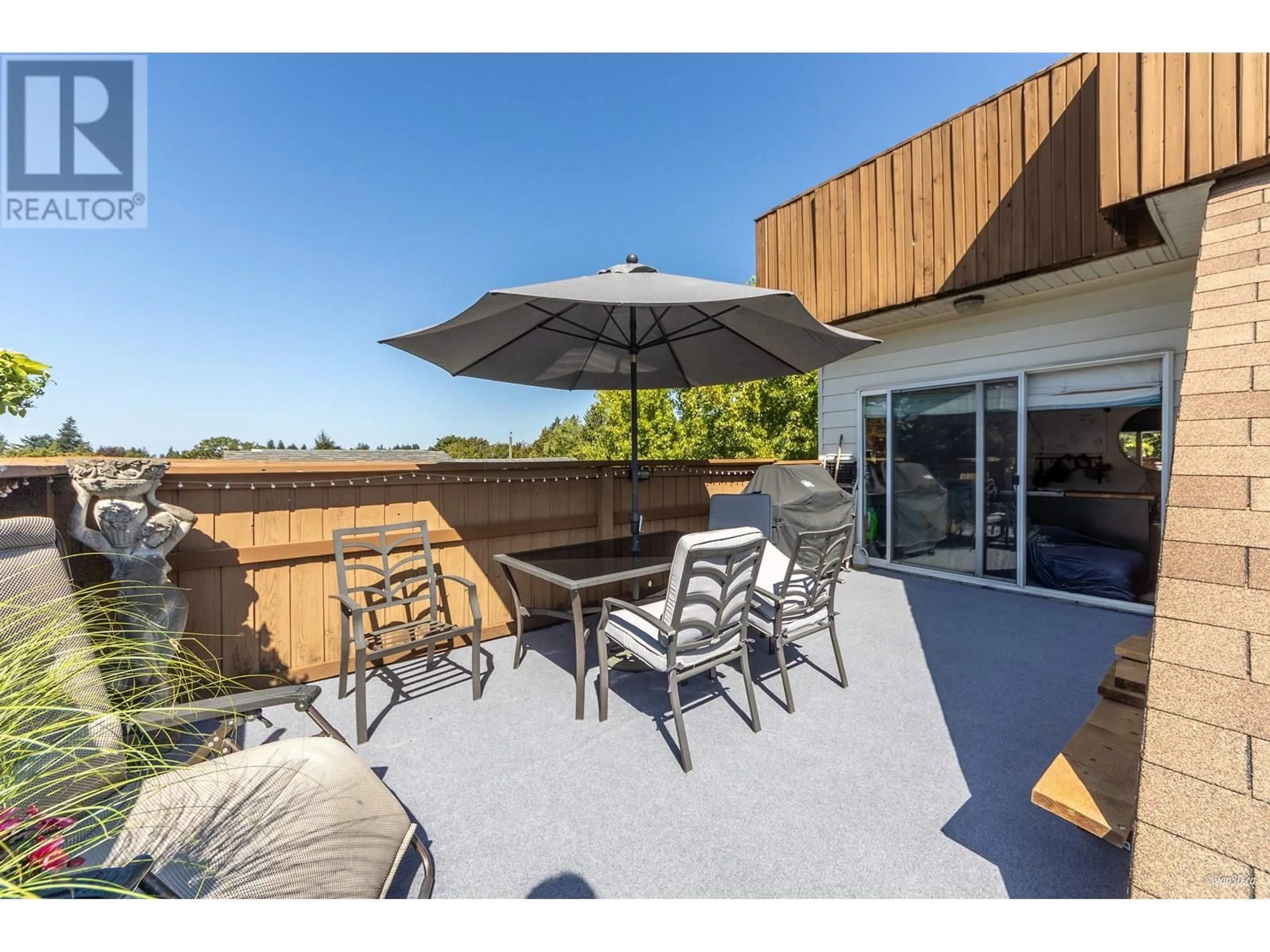 Patio, water/lake/river/ocean view for 2141 47TH AVENUE, Vancouver British Columbia V6M2M6