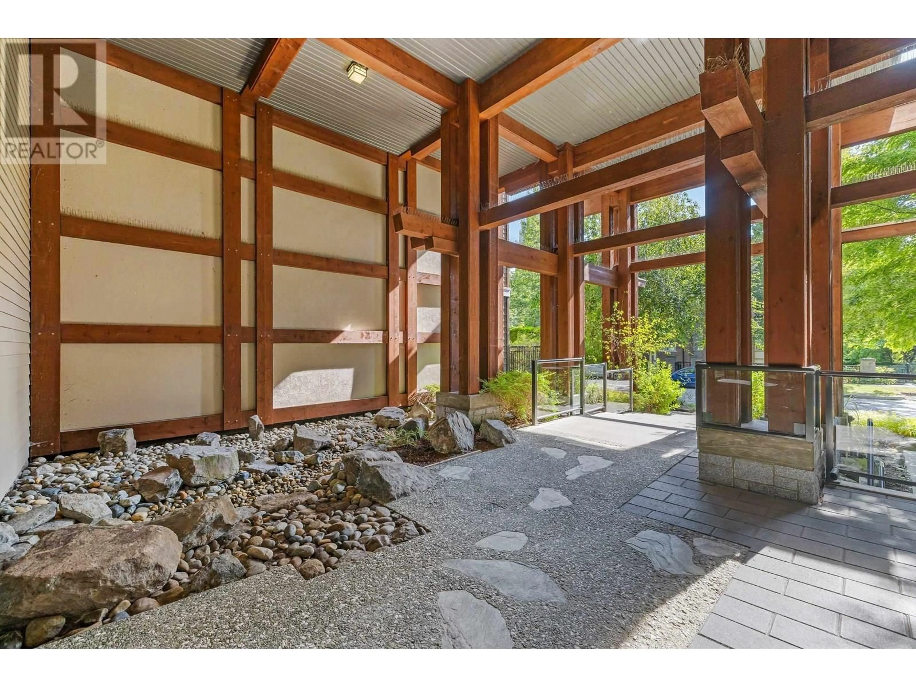 Indoor foyer for 120 - 6328 LARKIN DRIVE DRIVE, Vancouver British Columbia V6T2K2