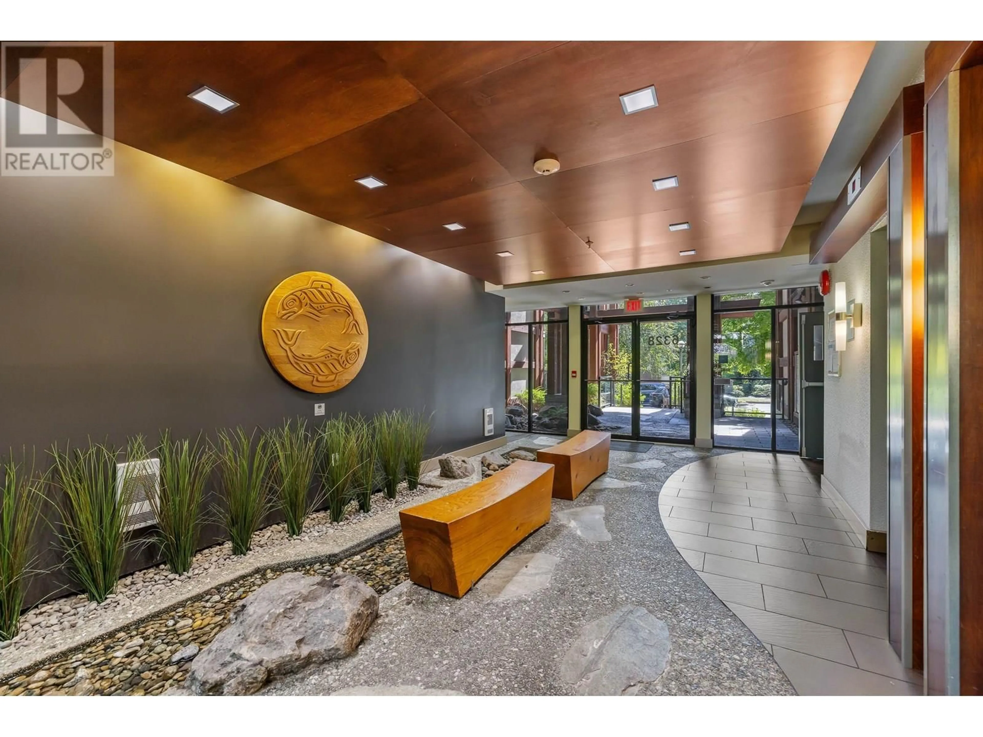 Indoor foyer for 120 - 6328 LARKIN DRIVE DRIVE, Vancouver British Columbia V6T2K2