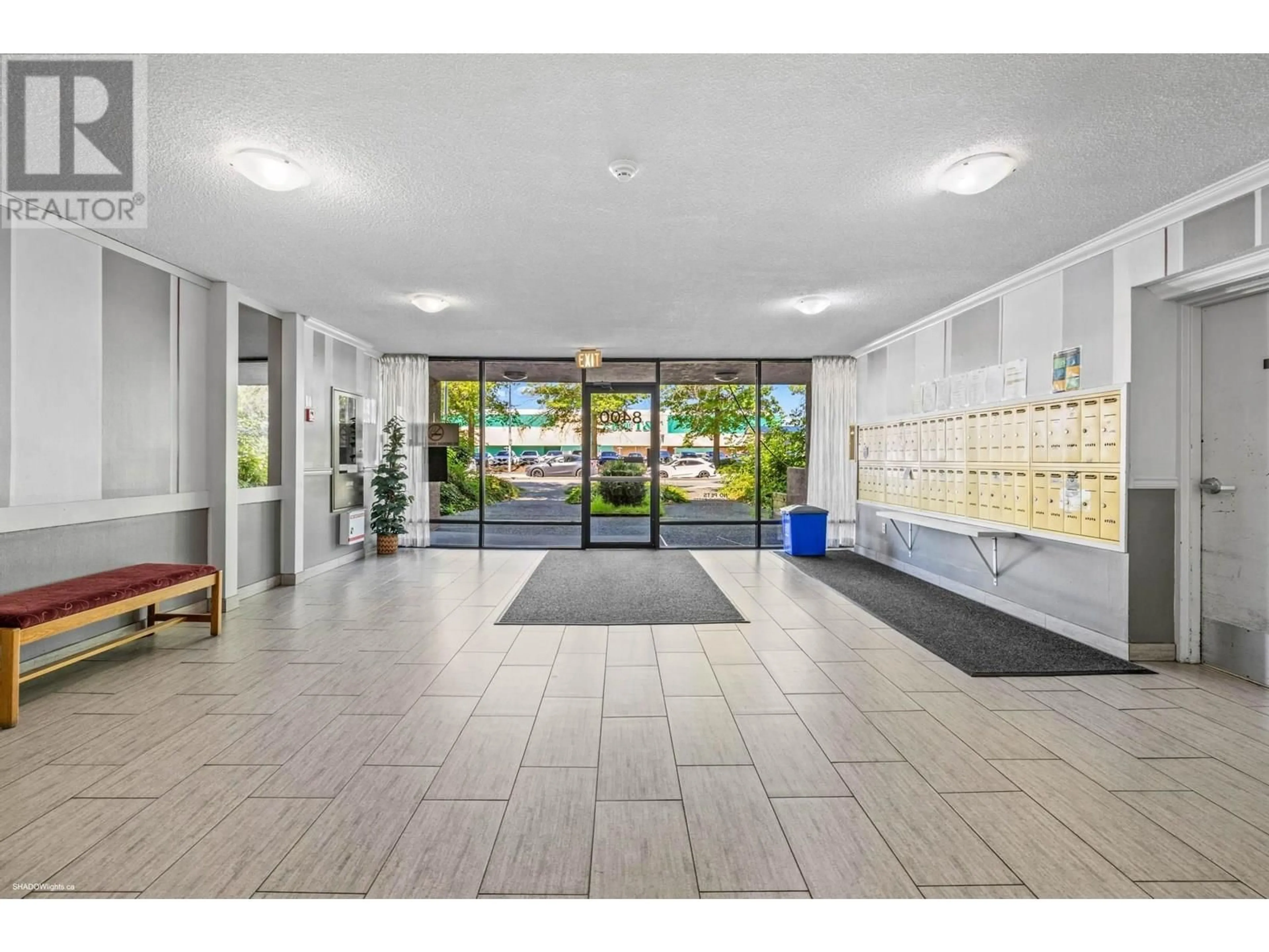 Indoor foyer for 211 - 8400 LANSDOWNE ROAD, Richmond British Columbia V6X3G3