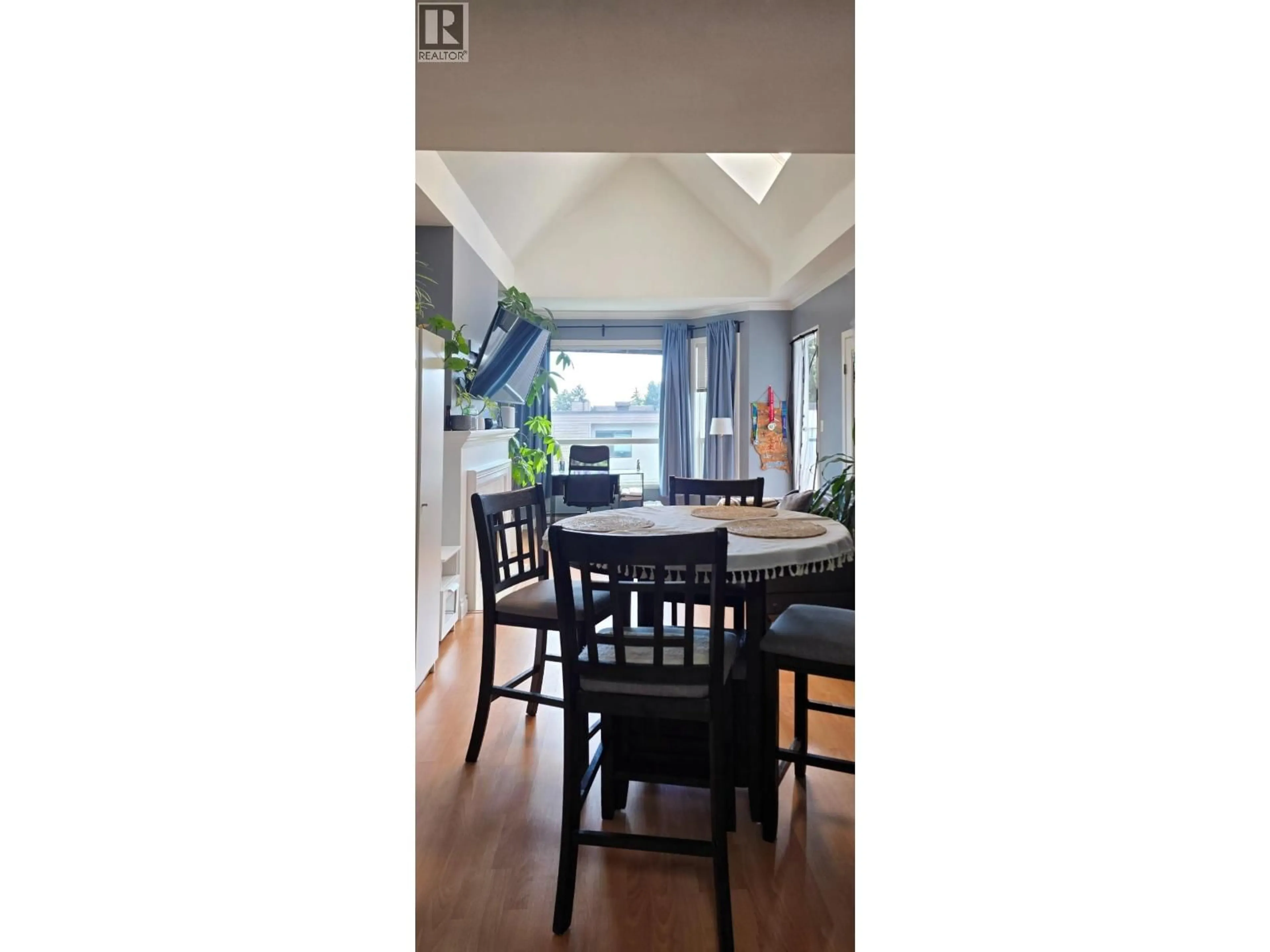 Dining room, wood/laminate floor for 308 - 8680 LANSDOWNE ROAD, Richmond British Columbia V6X1B9