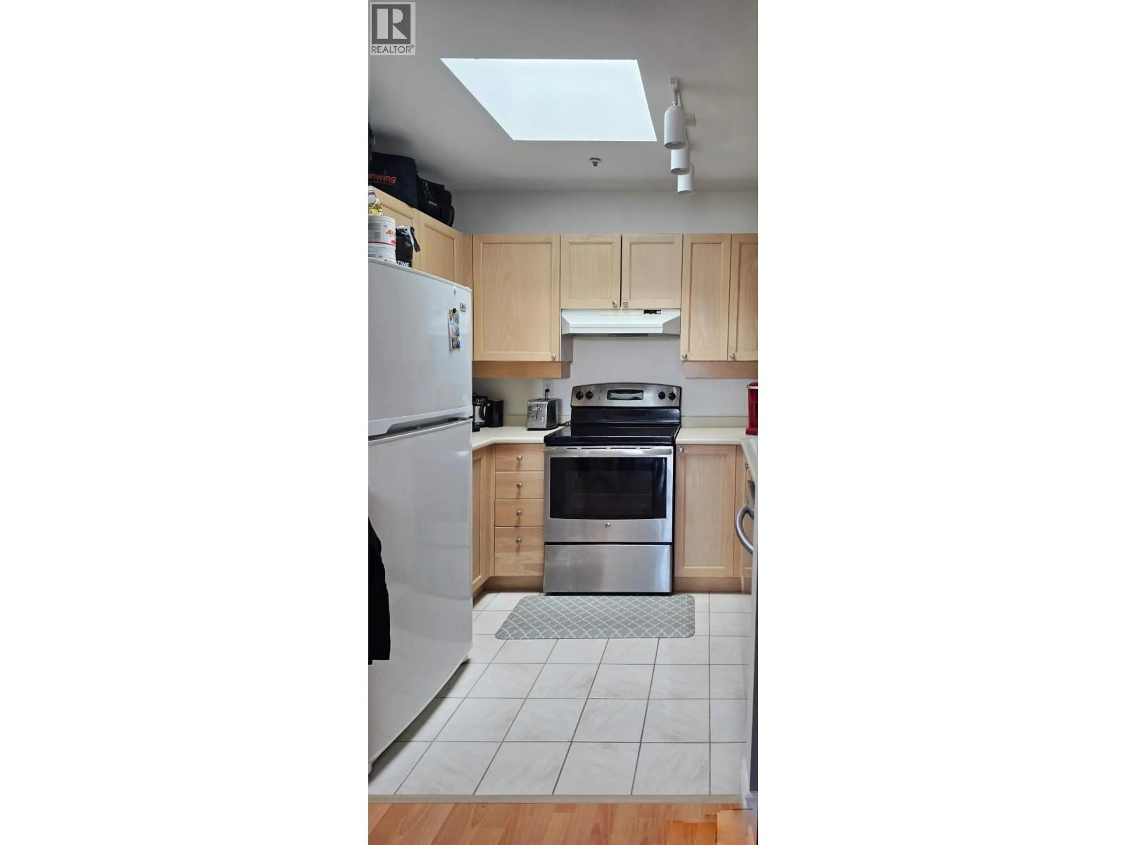 Standard kitchen, unknown for 308 - 8680 LANSDOWNE ROAD, Richmond British Columbia V6X1B9